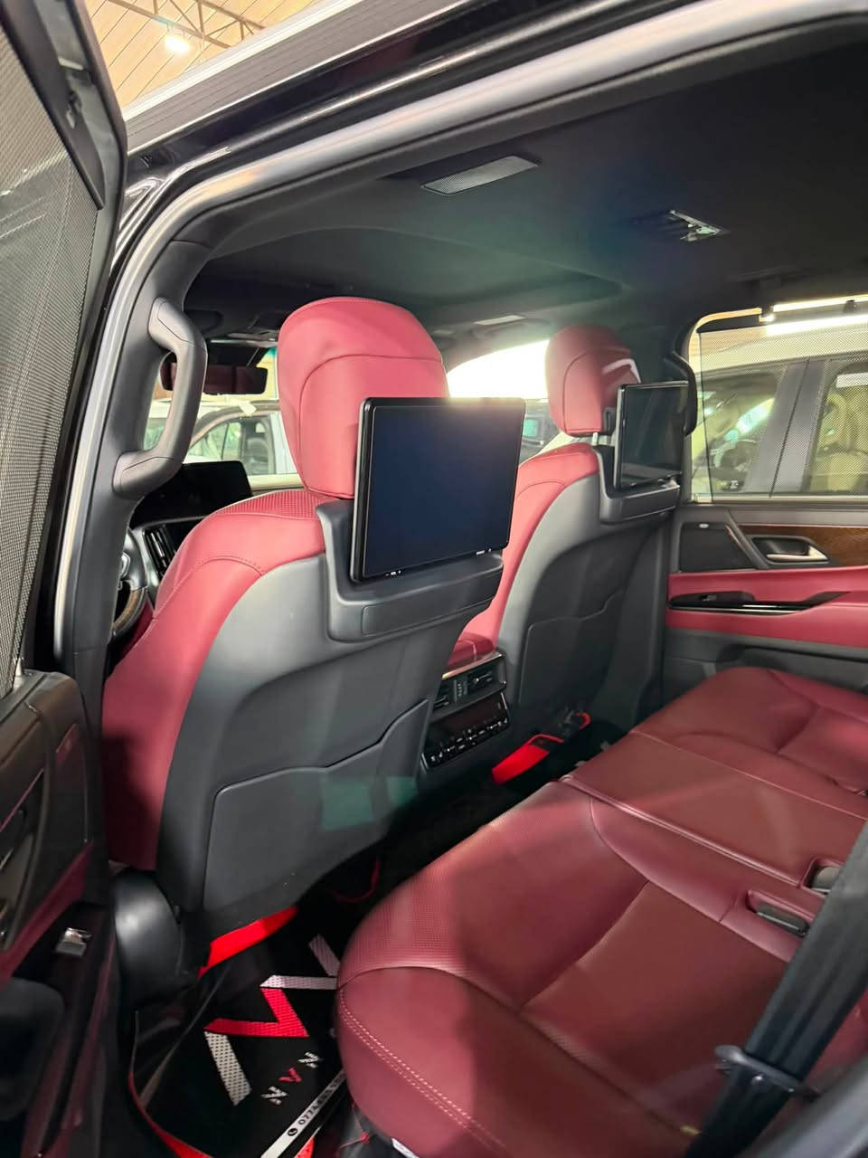 ⁨ لكزس 2023 LX600
✨بلاتينيوم داخل احمر

ماشي30 الف  ✅(( ⚜️))

كفالة عامة سياره وضع الشركة

باسمي السيارة   رقم بغداد

***********

***********
