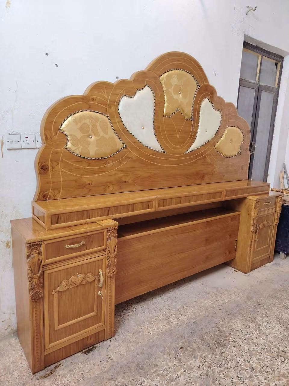 غرفه مستخدمه زان تزكام صاج 6باب طابقين نضافه فول معرض ابو عقيل ميسان حي رساله شارع ماطور قرب صيدليه حازم ***********((نشتري جميع الغرف ))

