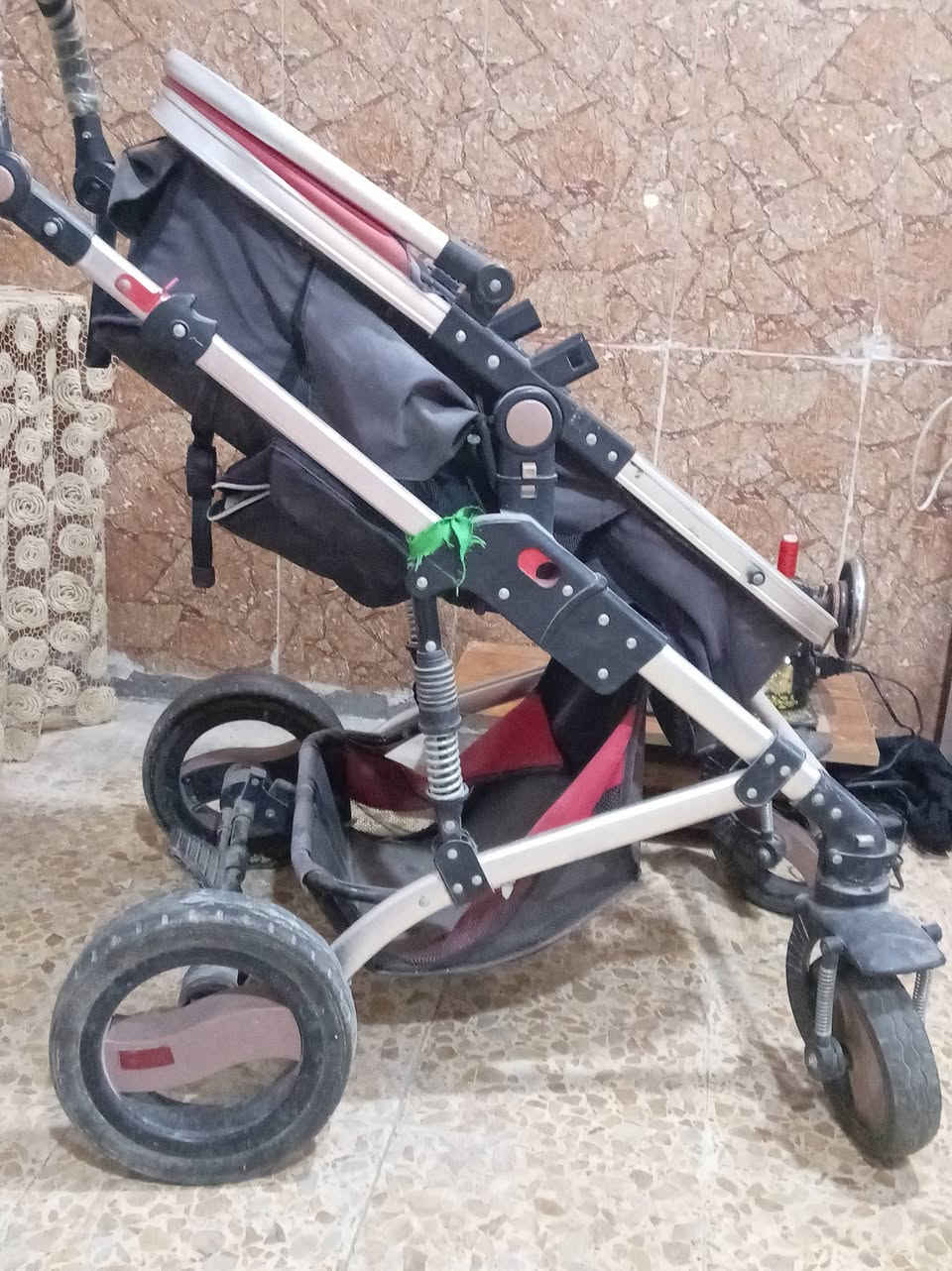 عربانة • حمالة طفل • هزاز