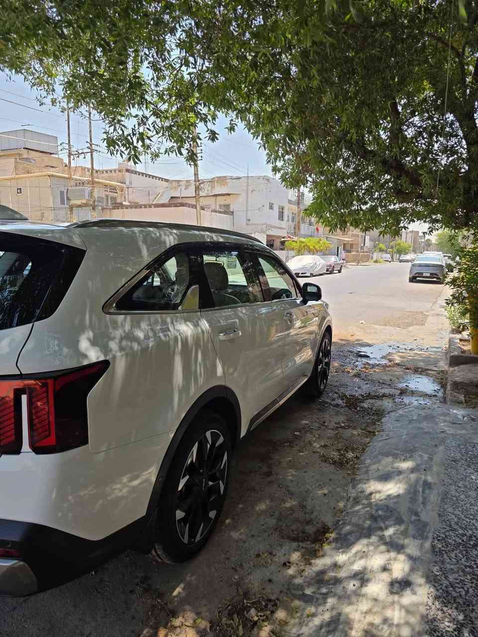 كيا سورنتو موديل 2024 فول مواصفات واحد على واحد 4X
بنراما كشنات جلد حار بارد 
ويل 20 اربع كامرات فور ويل 
حساسات داير سيارة توقف ذاتي 
حساسات أمامية خلفية بصمه 
حساس مطر شفتات ستيرن 
تشغيل عن بعد كير ماوس سته سلندر 
فول مواصفات واحد على واحد رقم بغداد 
ماشيه 68 الف كيلو متر مكفولة من بارد وصبغ ودبل كود 
مكانها بغداد سعر 310 $ وبيها مجال قليل 
***********
