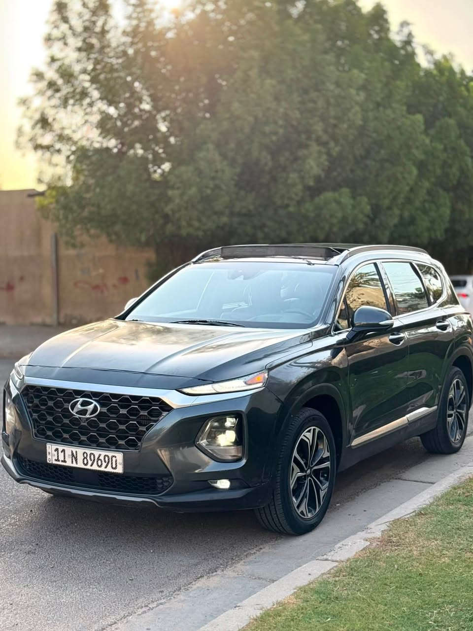 السلام عليكم 
سنتافي موديل2019 فول فول مواصفات 
السعر 128 وبيها مجال 
وارد امريكي 
سياقتها حيل حلوا
كشنات حار بارد
داخل جلد
كشنات تحكم كهرباء 
ستيرن حار 
٤ سلندر 
بصمة وخزن ميموري
تشغيل عن بعد
بانوراما 
إنارة داخلية 
دجتال
هنبريك دكمه
كاميرات محيطيه 360 درجه 
و مليانه مواصفات بعد
خزن ميموري 
بردات خلفية 
بعد بيها هواي مواصفات 
الحادث طخطخات بيها قطع صبغ 
بدون شواصي ولا دواخل 
صور الحادث داخل المنشور والسونار كذالك 
رقم بغداد تحويل مباشر 
الاستفسار***********
العنوان بغداد
