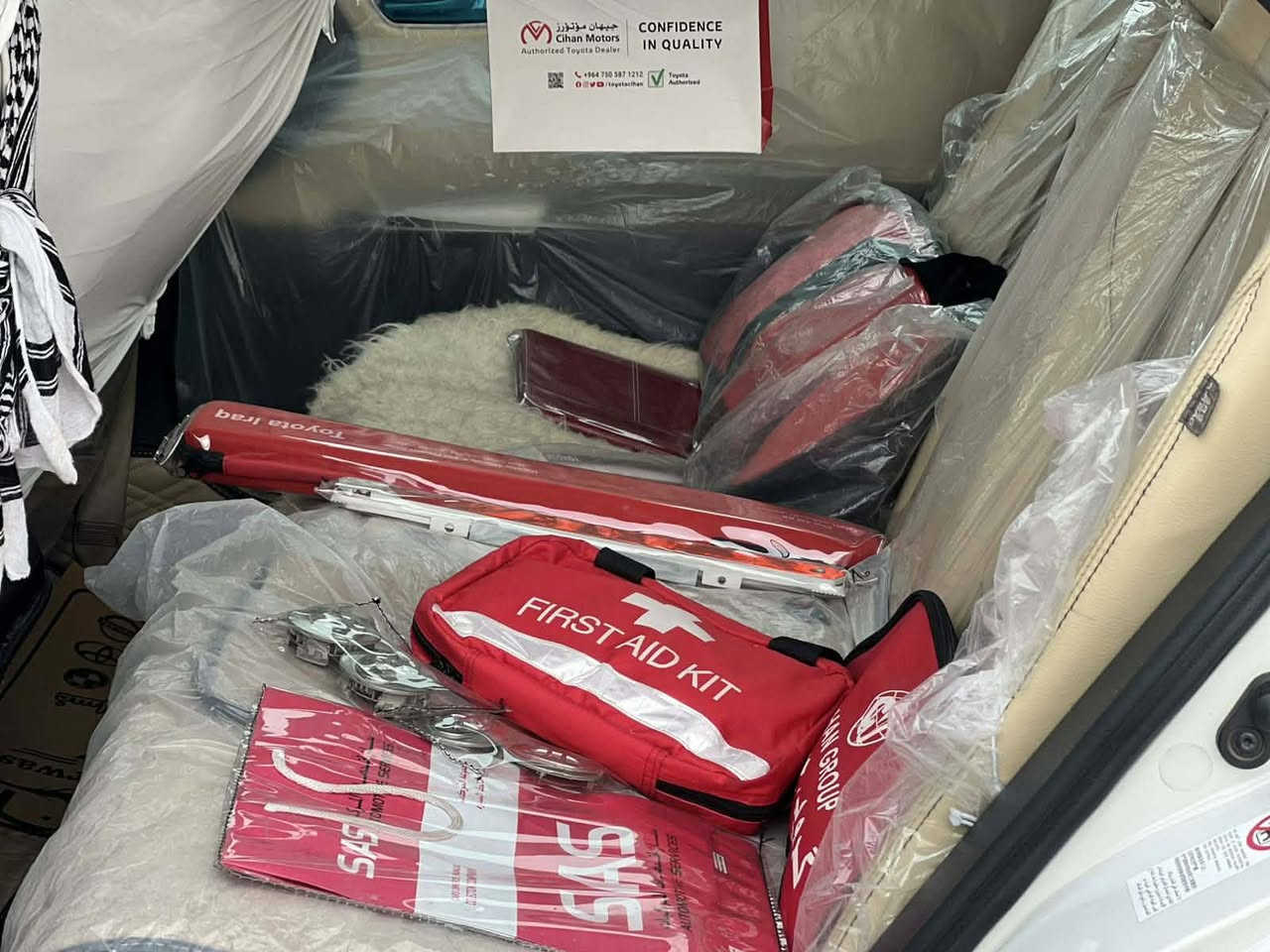 ئەڤەلۆن مۆدێل ٢٠١٣ 
بڕێمی دوو حاسەی فول مواسەفات 
١٦٠ هەزاری حەقیقی ڕۆشتووە 
سەنەوی تازەیە بەناوی خۆمەوەیە 
گێڕ و مەکینەی نەکراوەتەوە بەشەرت دوکەڵ و بوخار و سەوتی دیجیتاڵی نیە
یەک بست بۆیاخی هەیە لەگەڵ دوو پەڵەکارت و دووسێ وردە
هەمووگیانی بەشەرت ١٨٢ گەڵا و کەمێک معامەلە 
*********** السليمانية, العراق
