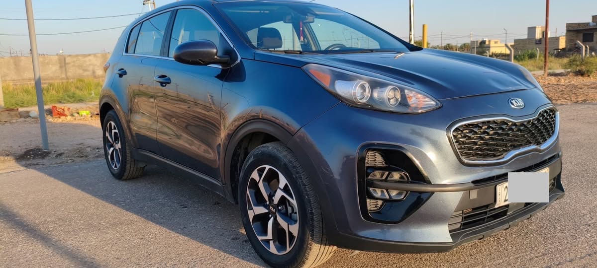 سبورتج ٢٠٢١ اربيل وارد امريكي مستوردها ع ايدي قبل ثلاث سنين ضربتها خشم البنيد وجاملغ جهه السايق 
بيها رادار وتحديد مسار وكاميره ومثبت سرعه 
تبريد تدفأه شغال واي سؤال بالخدمه 
السعر ١٦٥ الاتصال ع الرقم ***********

