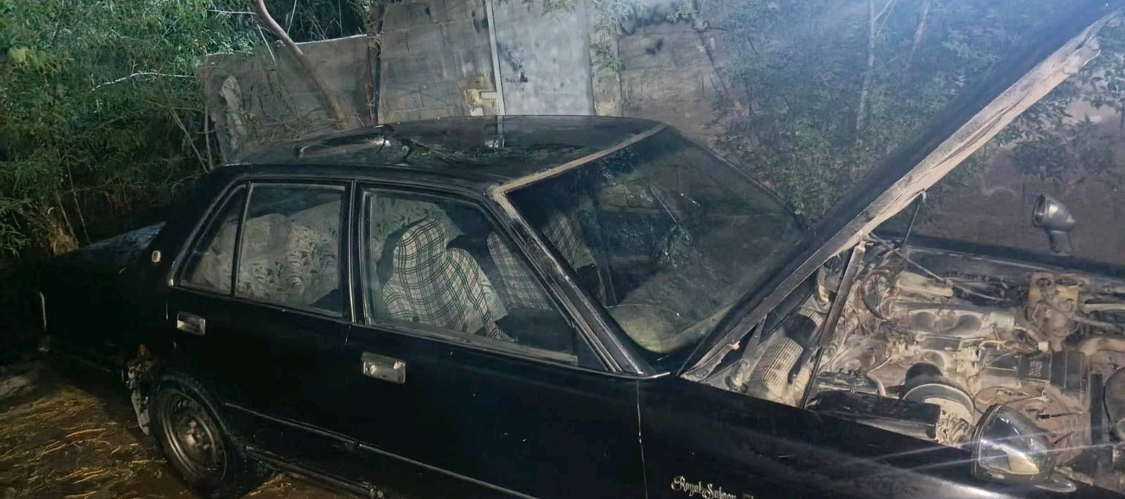 سياره كراون موديل 91 سياره حلوه ونظيفه مكينه حلوه ناعمه نظيفه والكير كذلك السياره حلوه بس مهموله السعر 35 وبيها مجال العنوان البصره قضاء شط العرب التنومه الصالحيه 772 256 3206