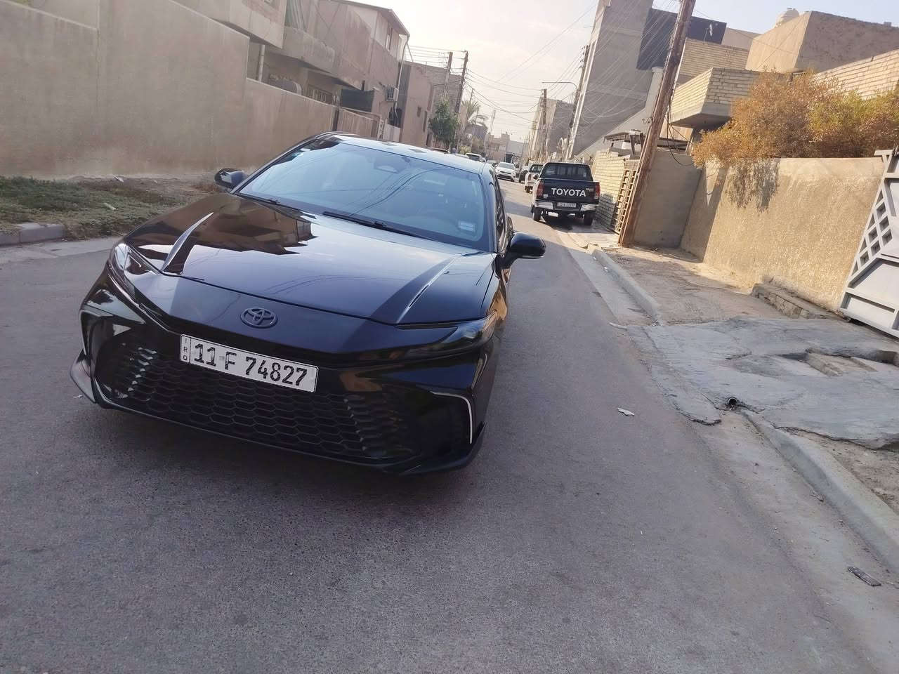 تويوتا كامري ٢٠٢٥
الشكل الجديد كلياً 
رقم وسنويه جديده
بصمة تشغيل
بصمة ابواب
تشغيل عن بعد
(مواصفات SE بلاك -رادار امامي و جانبي وخلفي )...
شاحن وايرليس
كشن كهرباء
كشنات جلد
مكينة ٤سلندر حجم ٢.٥لتر
بانزين و هايبرد- 
ماشية ١٧ الف ميل  فقط
وارد امريكي حادثها موضح بالصور  جاملغ وبنيد
تصليح درجة اولى... فضل لله كلشي بيها كامل والحمد لله
السيارة كلش حلوة و نظيفة 
مكان السيارة بغداد اليرموك قرب ساحة قحطان  -
 السعر ١٨٧ ورقة
 للاستفسار / ***********
***********
