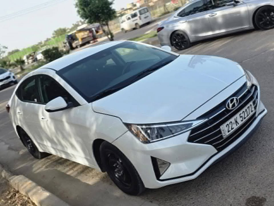 سلام عليكم سياره البيع النترا موديل 2019 سياره وتفاصيل داخل صور وسونار موجود كاملل  وسياره جاهزه وخير من الله لسعر ب 90 وبيها مجال  بسيط للاستفسار تصال ***********

