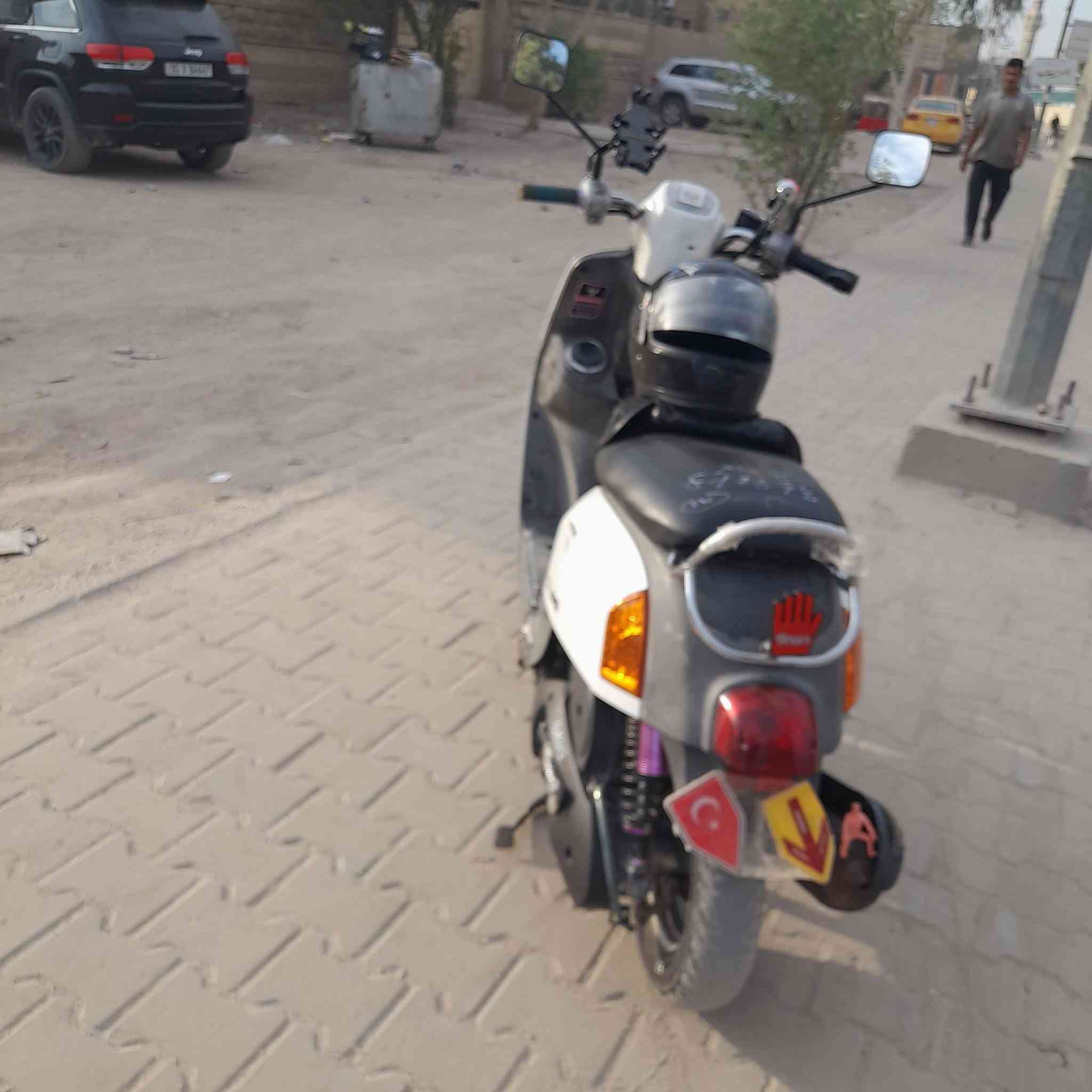 بوليس • ياباني • كهربايات