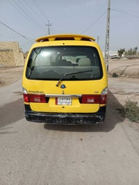 كيا بونغو • ١٤ نفر • ٢٠٠٠