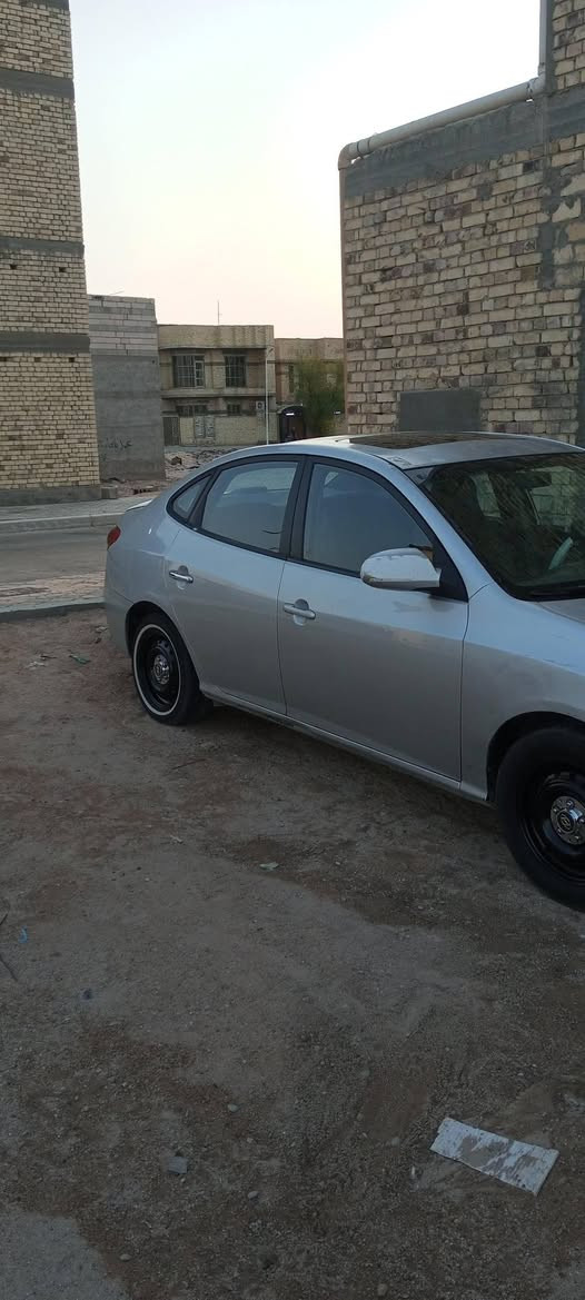 سلام عليكم الانتره صابونه شكل مقدس 2008 سياره وارد كوري سياره بيهه سستم بيبان مبدله سياره نضيفه وحلوه وجاهزه من كلش حداديه جديه تبريد شغال سياره ما عوزهه اي شيي  سياره باسمي محرك 1.6 محرك وكير مكفوله مكفوله من ضربه القويه رقم الهاتف *********** السعر 92 وبيهه مجال حك الجيه
