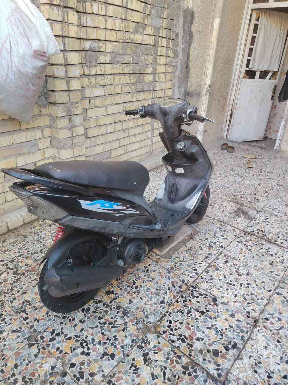 السلام عليكم 
دراجه لبيع 
ماكس عدله 
دراجه نظيفه 
العنوان بغداد الامين ثانيه شارع النواب
الاستفسار ع رقم ***********
