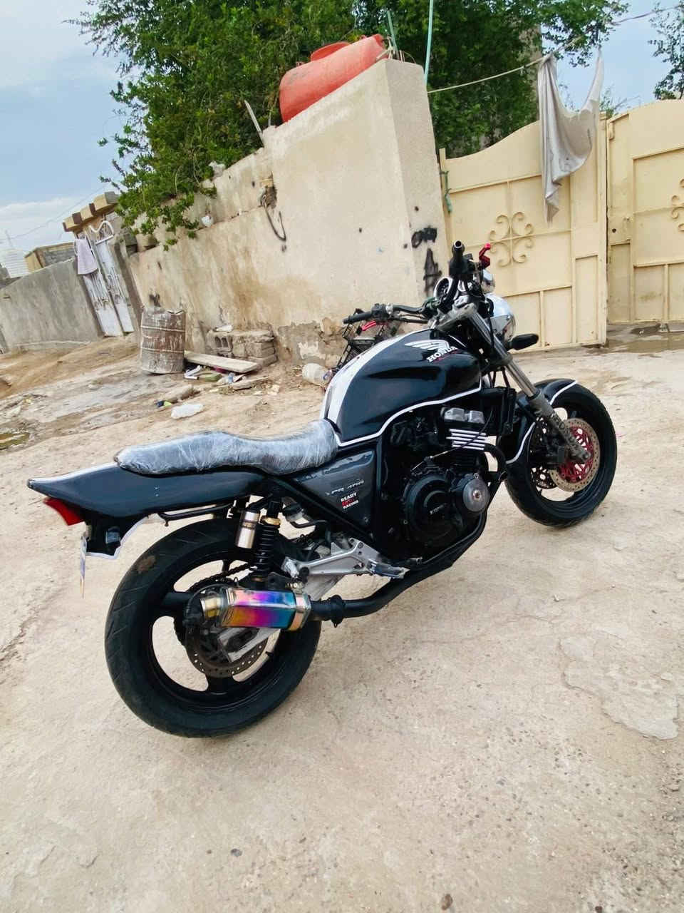سيبي فور • ٤٠٠ • بطح
