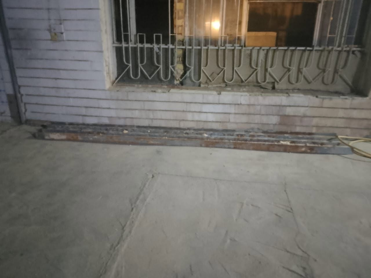 شيلمانات فلشنة سكف ونريد نبيعهن 3 قطع طول الوحدة 4 مترات نضيفات مكاني نجف سعر قيم ماعرف سعرهن رقمي ***********
