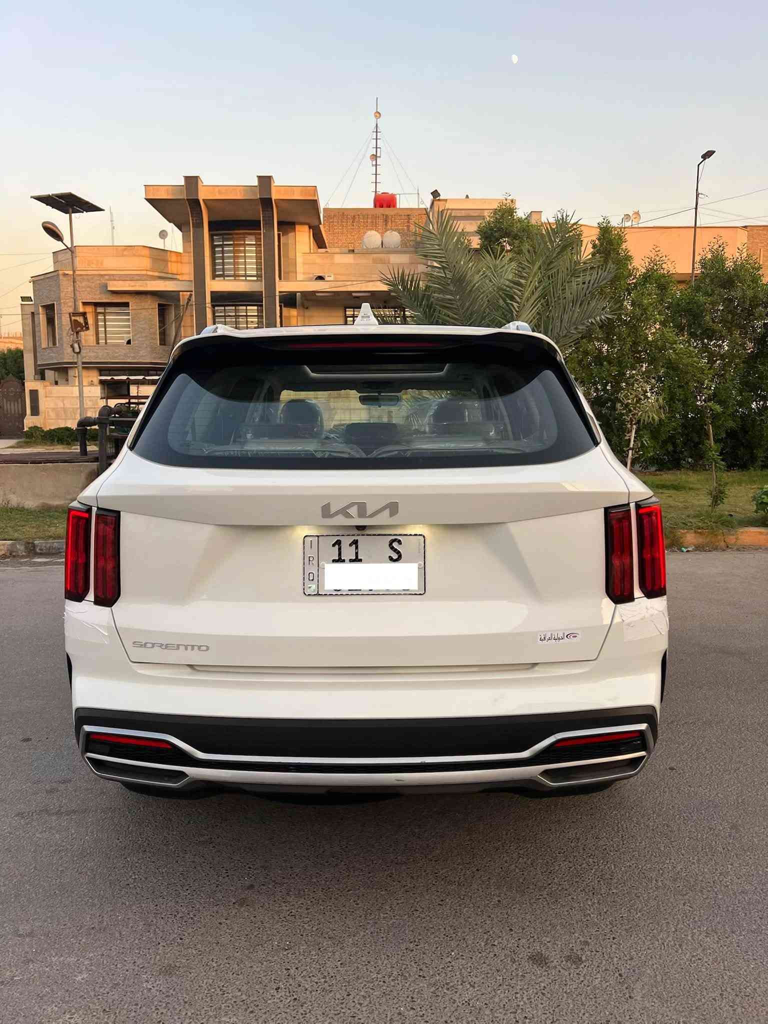 كيا سورنتو ٢٠٢٣ خليجي مكفولة كفالة عامة محرك ٦سلندر ٧راكب ٣قطع تبريد بصمة بانوراما كشنين كهرباء مرايات كهرباء شاشة كاميرا تحكم استيرن حساس خلفي وامامي لد أمامي وخلفي دبل ايرباك بردات لايت زنون ٤عدسات هند بريك دكمه جنطه كهرباء شاحن لاسلكي شفتات بالستيرن كير٨ نمر ماوس مانع انزلاق مانع انحدار سيارة جديدة وجاهزه كلها على وضع الشركة رقم انكليزي 11 بغداد سنوية جديدة هزه ٢٦ جديدة للبيع أعتذر عن المراوس بغداد حي الامانه للإستفسار 
***********
