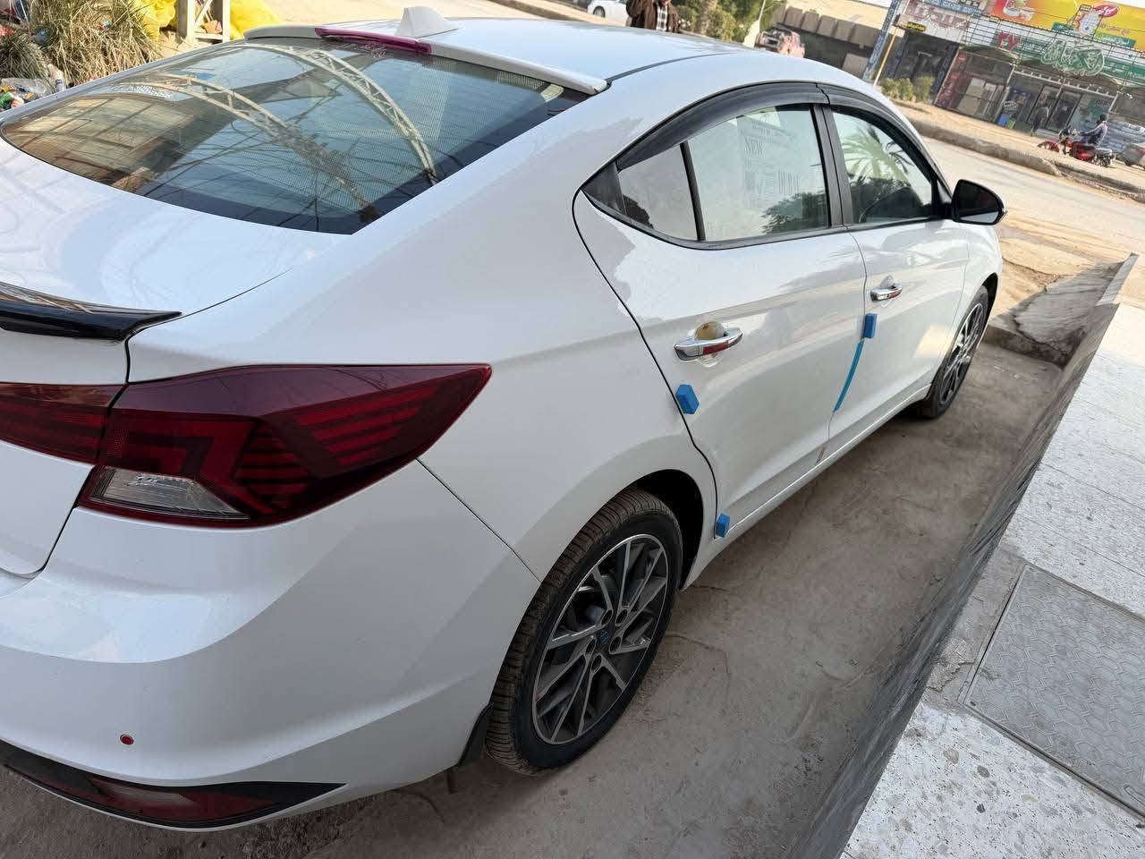 للبيع فقط
النترا خليجي مكفولة كفالة عامة مديل 2020 

فول مواصفات للإستفسار ***********

مكاني بابل مركز مدينة السعر $158

نص مكتوب في الصور:
- v7_.7v