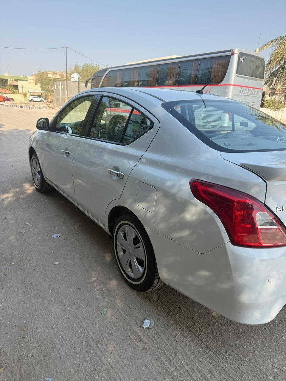 سلام عليكم للبيع نيسان صني هندي موديل 2020مكفوله رقم بابل ماشيه  97الف مكان السياره بابل السعر 112وبيه مجال بسيط (***********)(***********) حلة, بابل
