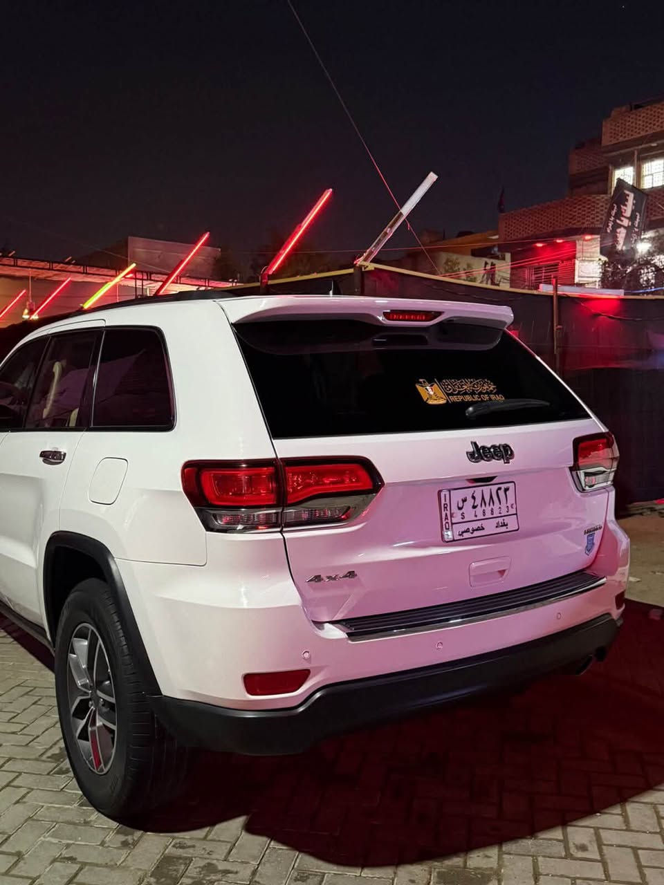 تفاصيل على هذه الرقم ***********

نص مكتوب في الصور:
- BidCars