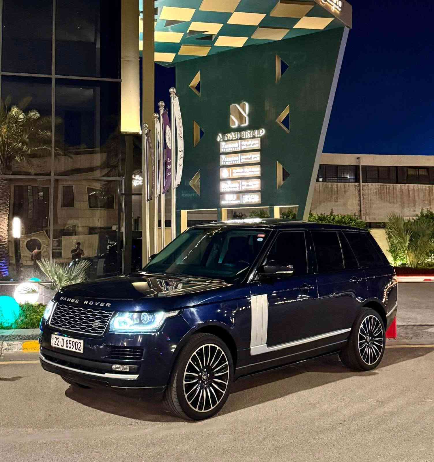 السلام عليكم ورحمة الله وبركاته

اللبيع Range Rover

موديل :2014 

فئة :اوتوبايگرافي اعلى فئة 

محرك: 6V المرغوب ديزل يعني كاز

اللون : نيلي طوخ ميتاليك مميز :  

سقف بنوراما وجلد 

نظام تعليق هوائي 3 وضعيات (جكات تصعد وتنزل اوتو +يدوي )

شفتات بالستيرن للقيادة الرياضية

قيادة ذاتية 

اوتو ستارت 

اوتو بارك 

اوتو ستوب عند الاقتراب من سيارة اخرى

اوتو هولد

محدد سرعة 

محدد سرعة أوتوماتيكي ASL

مانع انزلاق 

تحذير الخروج عن المسار

سايد بريك اوتو 

نقط عمياء  

5 كاميرات محيطية 

رادارات امامية وخلفية وجانبي 

هيتر بالمري وتعتيم والمري شفط

تغير زاويا الرؤية بالمري عند الرجوع الى الخلف

انارة ليلية وكشافات ضباب ولايت اوتو

خمس بصمات ع الابواب 

صندوق كهربائي شفط

ابواب شفط 

دوسات كهربائي 

نظام معرفة الطقس وماسحات اوتو 

المقصورة الامامية 

تبريد امامي 

تحكم بالتكيف تبريد وتدفئة من الشاشة 

كرسي السائق تدفئة وتبريد 

كرسي الراكب تدفئة وتبريد 

كرسي السائق مساج 

كرسي الراكب مساج

كرسي السائق 3 وضعيات خزن ميموري 

كرسي الراكب 3 وضعيات خزن ميموري 

تدفئة بالستيرن 

المقصورة الخلفية 

تبريد امامي ومن السقف مركزي

تحكم منفصل بالمكيف 

تحكم كهربائي بالكشن 

تدفئة وتبريد بالكشن 

ويل كب گروم

مضلل بسنويه سنويه بسمي 

السعر  285ورقه $ وبي مجال بسيط

جاهزه من كل نواحي

العنوان بغداد اليرموك او مجمع بوابة العراق

📞*********** بغداد, العراق
