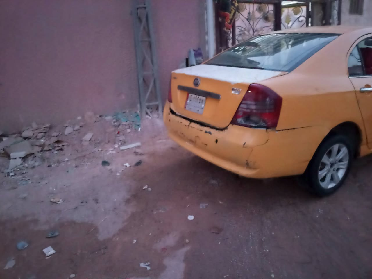 سياره للبيع سعرها 13 ورقه ***********
