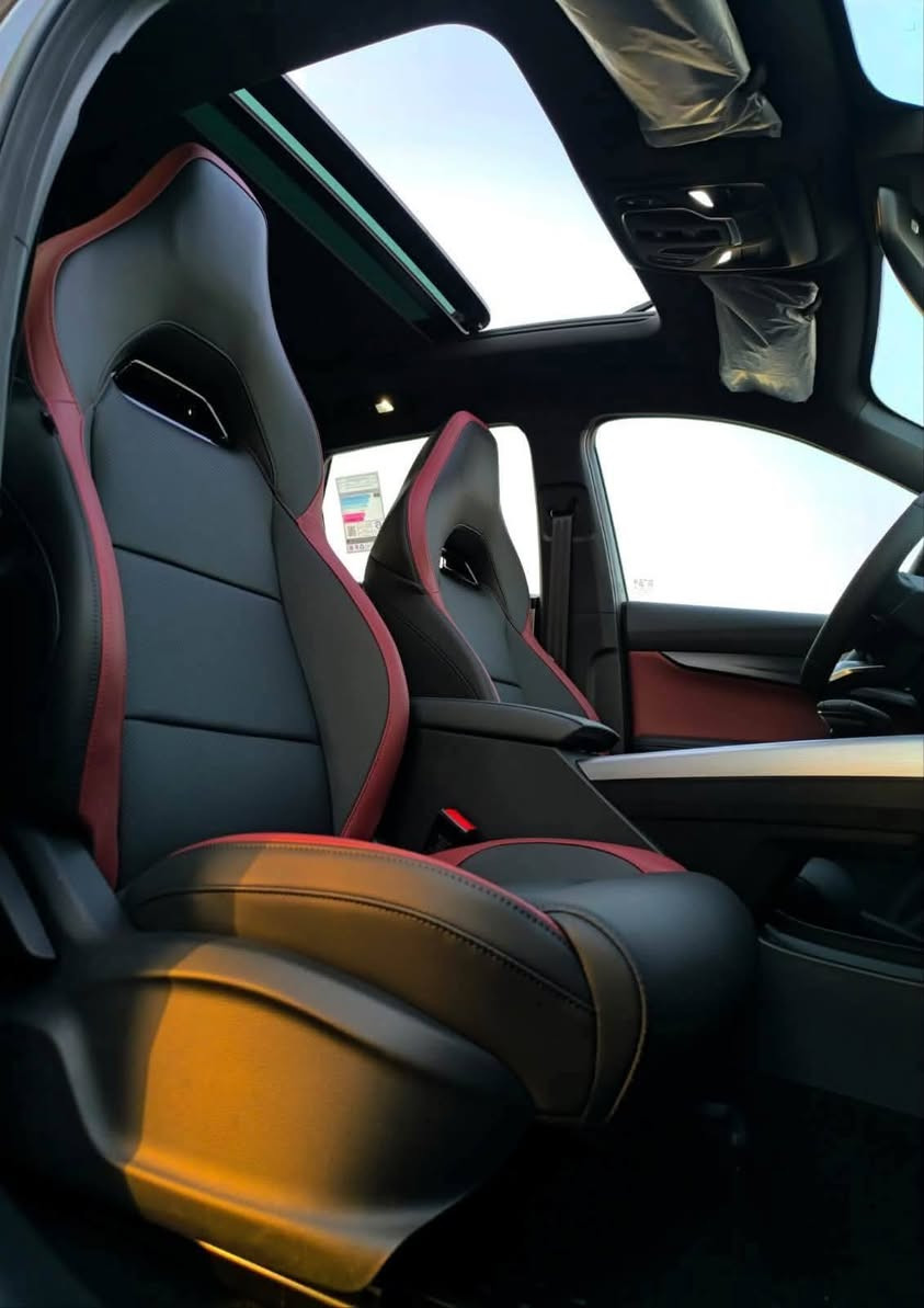 🚘 MG ONE 2024 LUX
لـــون الاســــــود مـــرغــوب

- **المحرك:** 1.5 لتر تيربو، 4 أسطوانات
- **القوة:** 181 حصان
- **العزم:** 285 نيوتن.متر
- **ناقل الحركة:** CVT أوتوماتيك
- **الدفع:** أمامي FWD
- **عدد المقاعد:** 5
- **سعة خزان الوقود:** 55 لتر
- **الجنوط:** 19 إنش
- **فتحة سقف:** بانورامــا كهربائية
- **الكاميرات:** 360 درجة
- **المقاعد:**sporty جلد لون الاسود +الاحمر +كـشن كهربائي
- **الشاشة:** شاشة رقمية + شاشة معلومات وترفيه
- **Apple CarPlay / Android Auto**
- **شاحن لاسلكي**
- **تشغيل عن بُعد**
- **دخول وتشغيل ذكي**
- **فرامل يد إلكترونية**
- **حساسات ركن خلفية**
- **مثبت سرعة متكيف (ACC)**
- **مراقبة النقطة العمياء**
- **تحذير الاصطدام الأمامي**
- **مساعد الحفاظ على المسار**
- **6 وسائد هوائية**
- **نظام ثبات إلكتروني ABS / EBD / TCS**
- **مصابيح LED أمامية وخلفية**
- **إضاءة داخلية محيطية**
***مـــاشـــیه 40km
 ــ. کــــــلین تــایتل بـــدون صبــغ بــدون بـــارد ورصــعات
شــــرط تـــحویل وغرامات 
مــــــــــــكان ســـیاره /كـــــركوك 
ســـــعره /155بــــیه مــــجال قلیل
*********** watsapp
*********** كركوك, العراق
