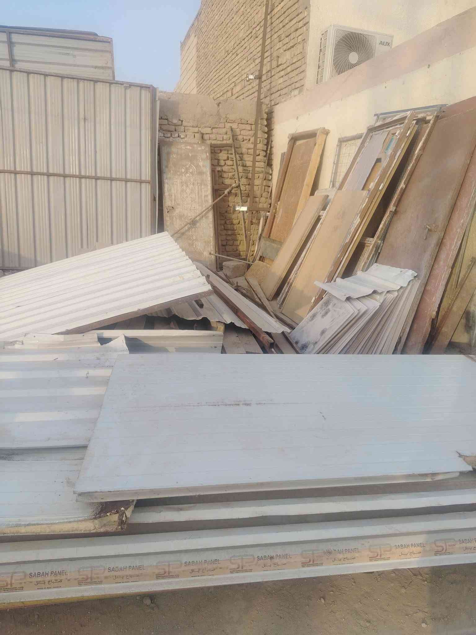 حديد • سقيفة جينكو • درج حديد