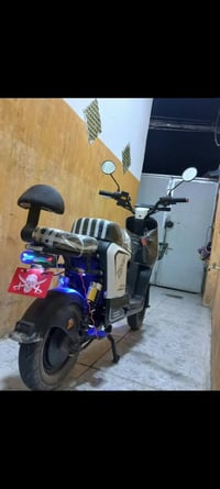 آر ٨ • ٥ بطاريات • نجف