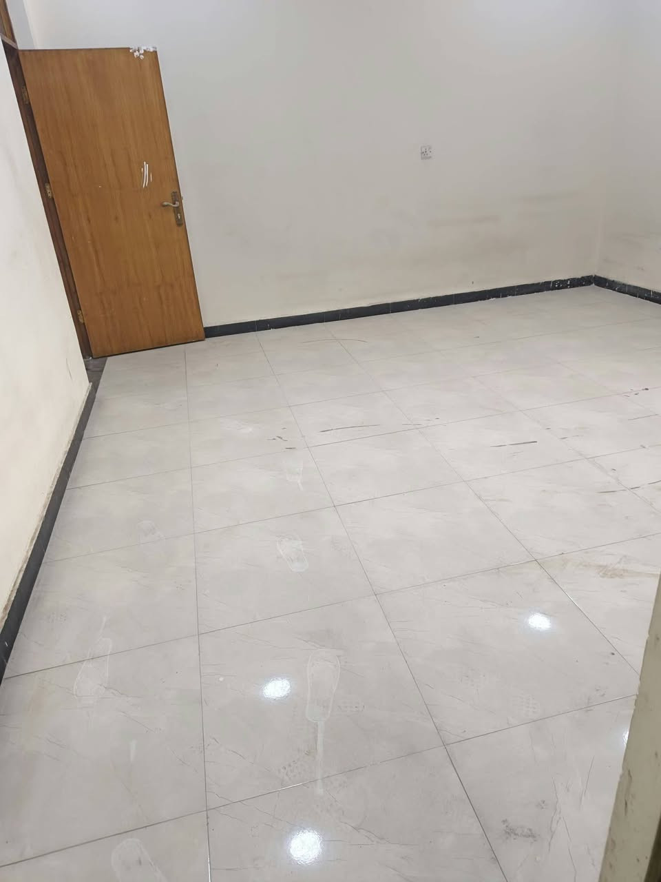 ٣شقق • ٣غرف • حاتم السعدون