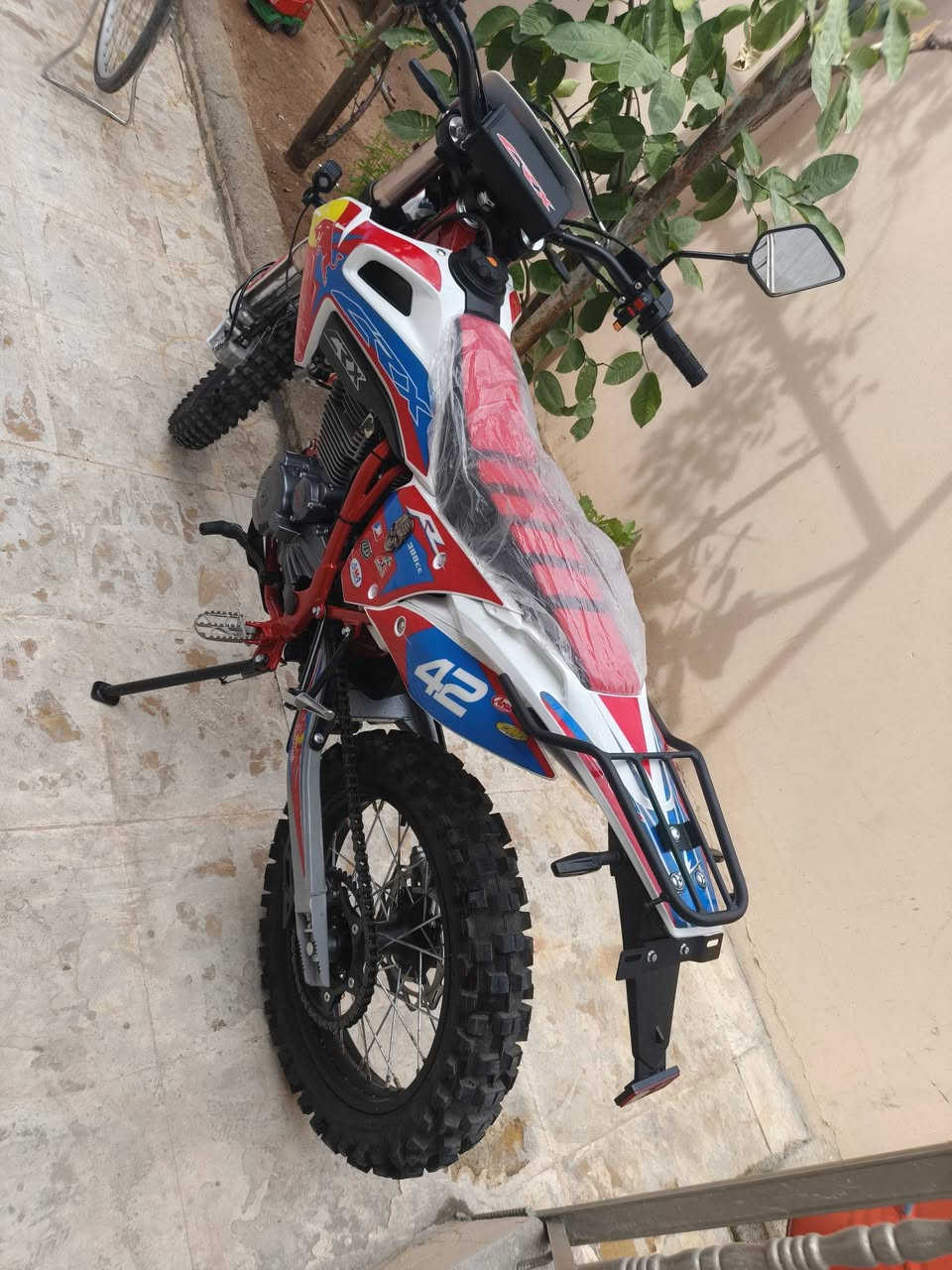 قفاز • ٣٠٠ • ٢٠٢٦
