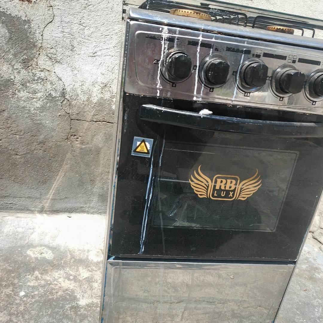 طباخ جديد ما مستعمل للبيع السعر ٩٠ 
اربع عيون 
***********
