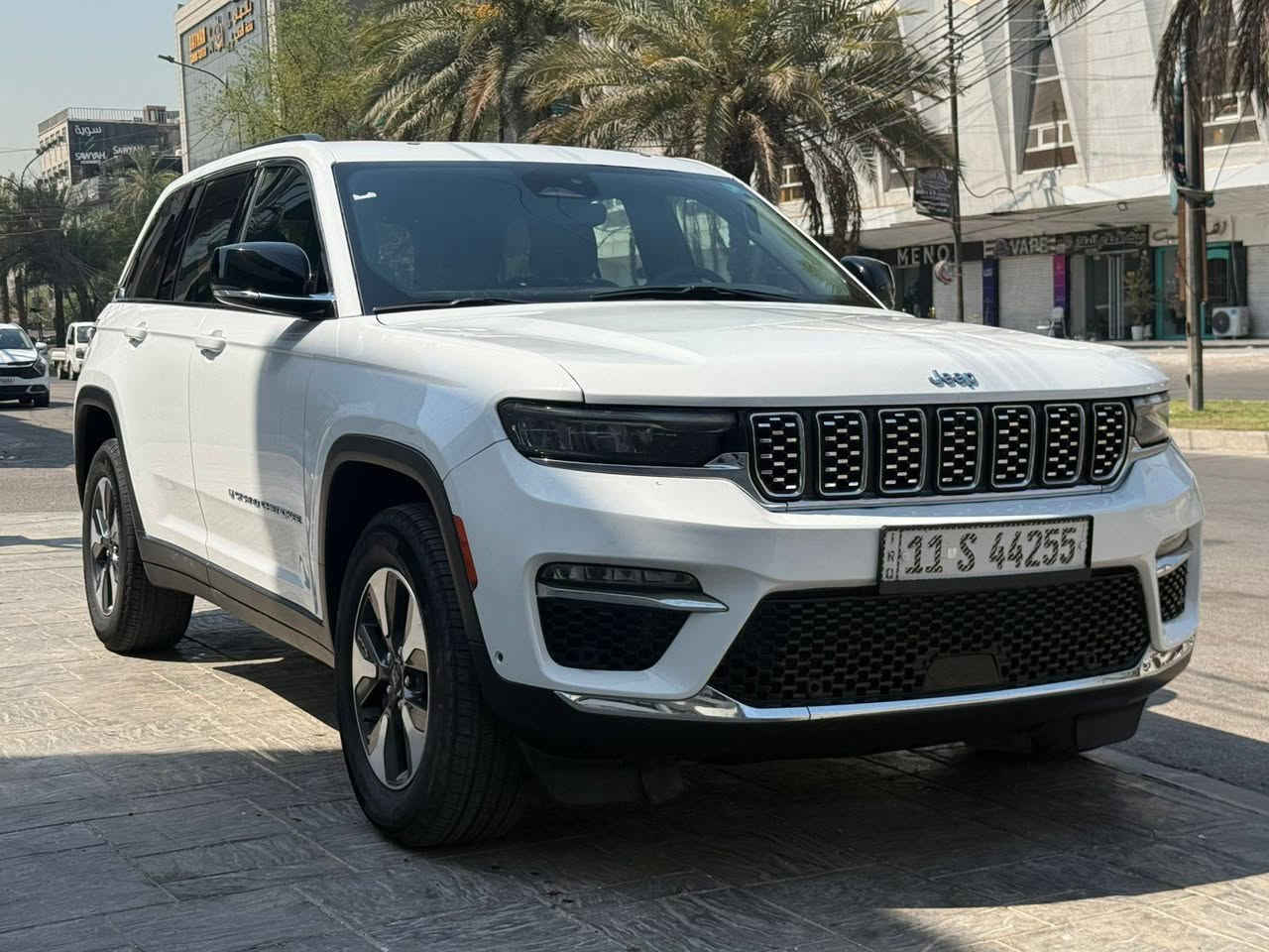 جيب شيروكي لمتد بلكن
موديل ٢٠٢٤ ،  ٥ راكب وماشيه ، ٣٧ كم
ضربته جاملغ  والبنيد
رقم هاتف (   ***********  ) للمشتري فقط 

السعر ٢٦٥ 

جيب كراند شيروكي لمتد 4Xe هايبرد بلك ان 

محرك 2.0T 

بانزين + هايبرد + شحن منزلي.

ايرباك استيرن

رقم بغداد باسمي 

فول 1/1

 1شاشه كبيره

2بانوراما طكتين

3 بصمة

4 سستم صوت Alpine

5 تشغيل عن بعد  

6 كشنات جلد

7 كشن السايق ميموري

8 كشنات كهرباء

9 صندوق كهرباء

10 حساسات خلفية و امامية

11  ٢ قطع تبريد

12 اشاير بالمري

13 رادار أمامي

14  رادارات 360

15 ثلاث وضعيات قيادة

16  نظام اختيار كهرباء او بانزين

17 كير ماوس

18 نظام منحدرات

19 هيتـرات بالكشنات

20 ويل كب كروم

21 لايتات لد

22 بك لايت لد

23 كشافات

24 بصمة أبواب

25 نقطة عمياء 

26 تحديد المسار 

27 قيادة ذاتية 

28 هاند بريك بصمة

29 شفتات ستيرن
