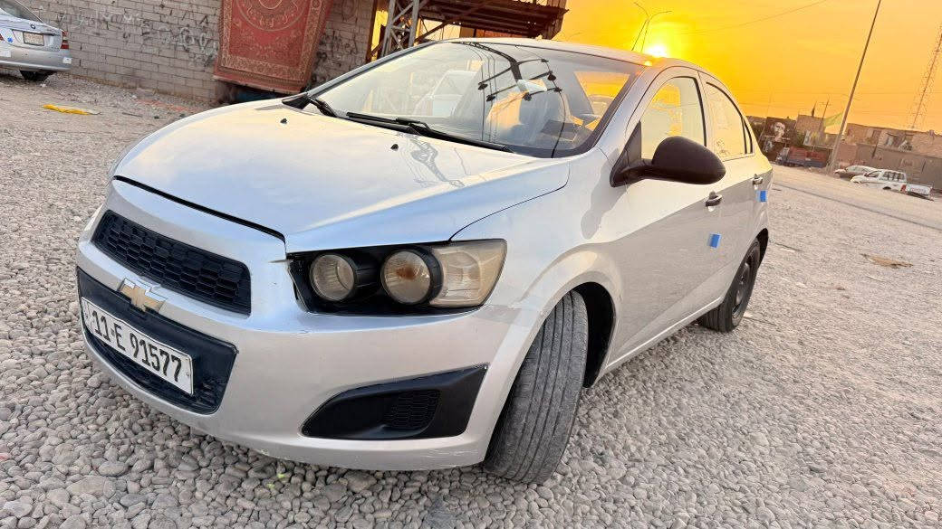 السلام عليكم افيو خليجي كفاله عامه عده بارد باب فقط رقم بغداد سنويه 2032 هزه جديده جاهزه علئ اخر شي السياره نضيفه جدا  تخم تاير حداده تبريد شاشه تاب مكينه كير نعومه وتراي يخبل السعر 62  ،،،،اتصال  ***********

