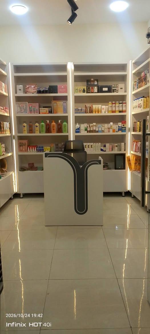 محل كوزمتك • مكتمل • مجاور مكتبة التاج