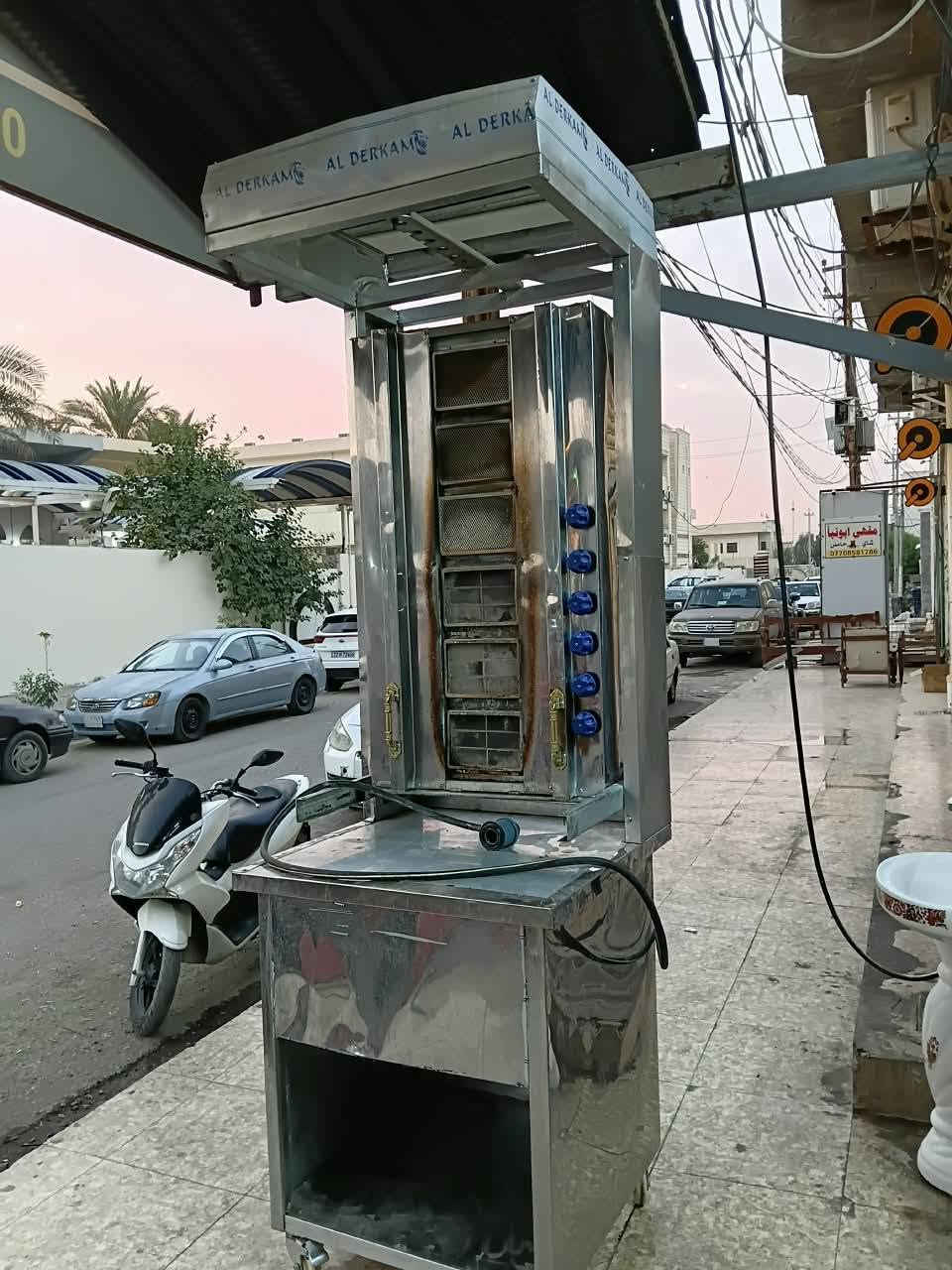سلام عليكم شوايه كص مستعمله قليل السعر  400الف بيها مجال ***********
