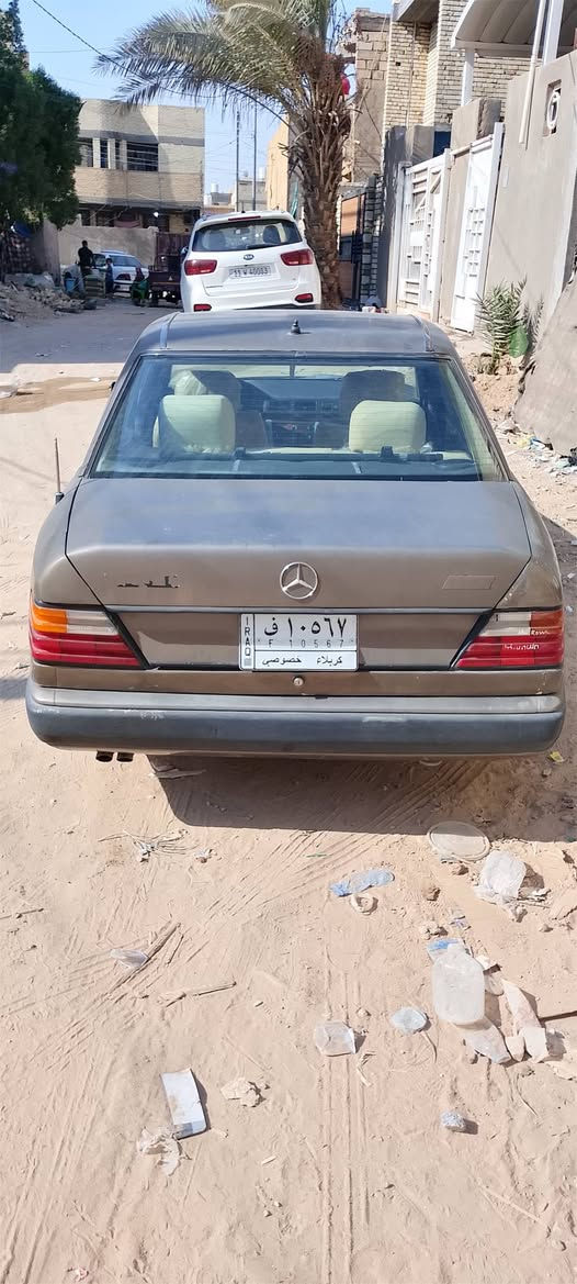 سياره مارسدس دب موديل 90 رقم كربلاء مكانها كربلاء باسمي كير محرك محور نضيف جدا السعر 52
 ***********
