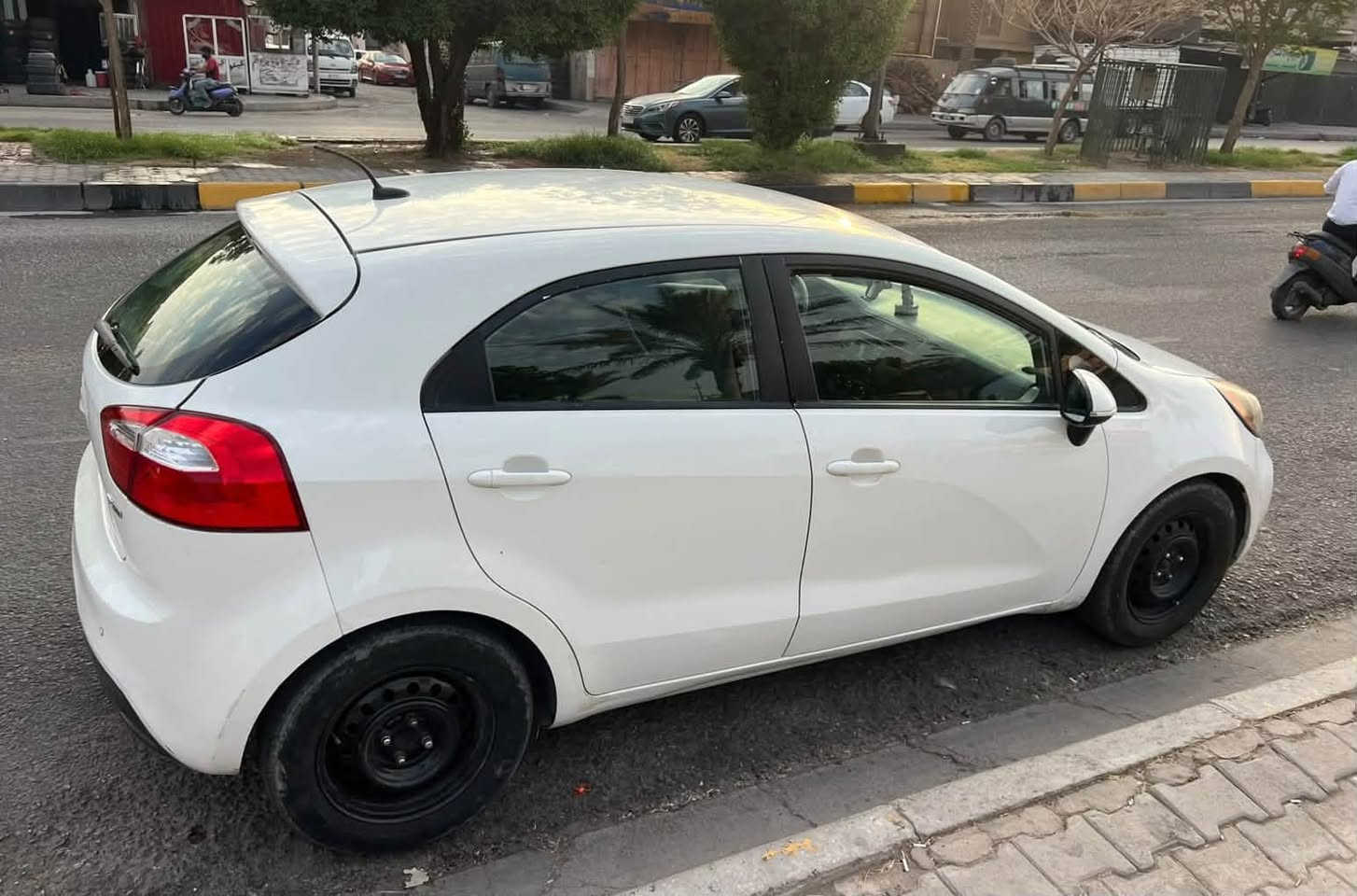 كيا ريو ٢٠١٣ رقم بغداد انكليزي هزه جديده سياره جاهزه للأخير منضومة تبريد جديده وسعرهه مناسب 
السعر ٦٢ 🔐 
مكاني كربلاء 
***********
