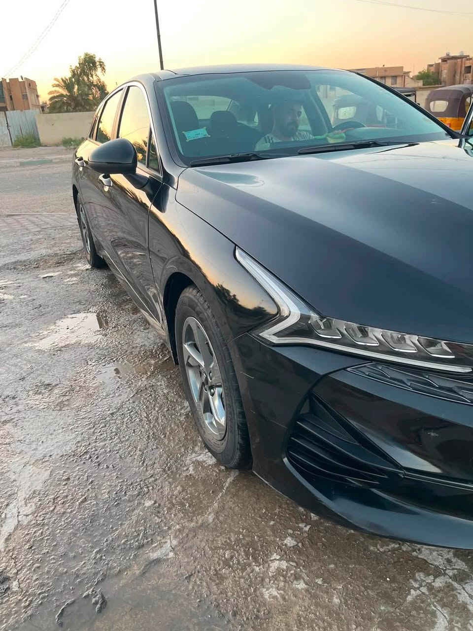 سلام عليكم K 5 للبيع 2021 LXS
حادث السياره جاملغ سرقه وبنيد تعديل فقط لا دواخل ولا ايرباك  رقم اربيل تحويل مباشر السياره فول مواصفات عده البانوراما  مكان السياره بغداد الدوره السعر اتصل ***********
