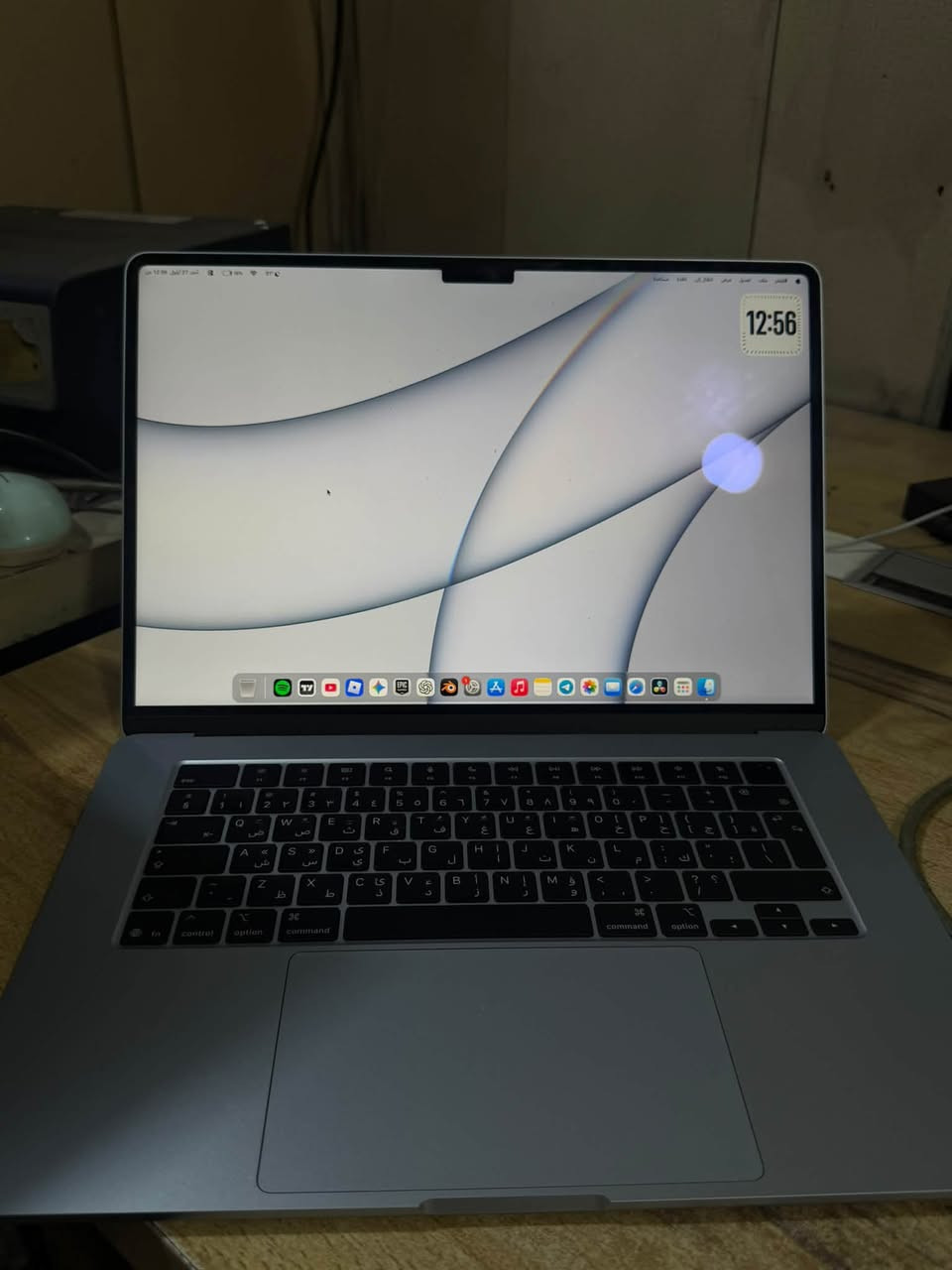 للبيع MacBook Air M4 15-inch
• المعالج: Apple M4
• الشاشة: 15 إنچ
• الرام: [16]
• التخزين: [256]
• اللون: [sky blue]
• عدد دورات الشحن: 16 دورة فقط 🔋
• الجهاز نظيف جداً وحالته ممتازة
• استخدام خفيف
• لا توجد مشاكل بالجهاز
• الجهاز أصلي وكلشي شغال بصورة طبيعية
• مناسب للدراسة، العمل، التصميم والمونتاج
•جهاز ضمان ماستر 
سبب البيع: [متعود على نضام الويندوز  ]
الرقم *********** افضل راسلني واتس اب 
السعر: [تعال خاص و تأمر ]
المكان: بغداد
