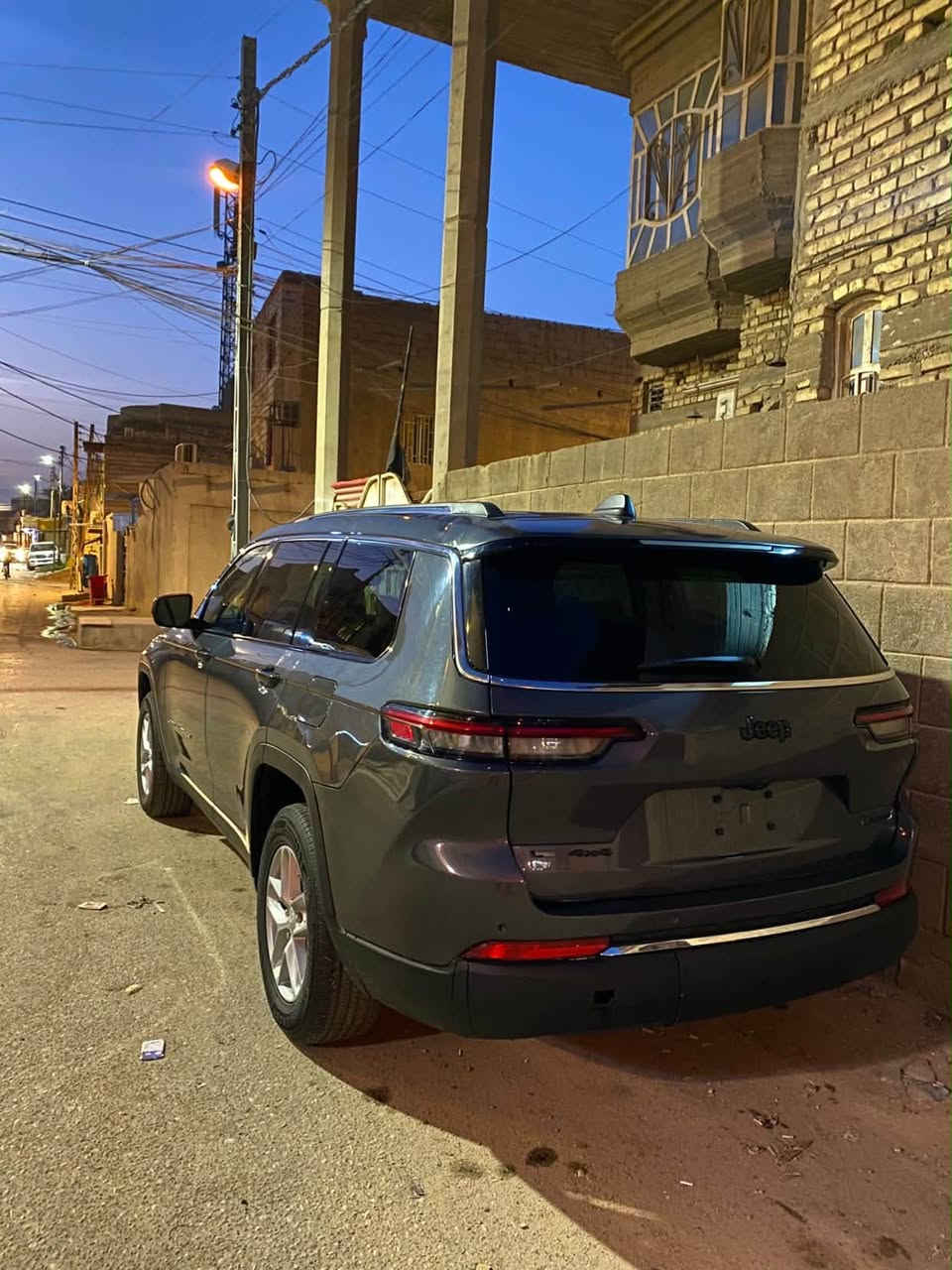 السلام عليكم جيب كراند شيروكي لاريدو 2023 L للبيع او مراوس مع سوناتا و السعر 255 والتفاصيل داخل المنشور ***********

نص مكتوب في الصور:
- السوق المفتوح
- OpenSooq
- السوق المفتوح OpenSooq
- BidCars