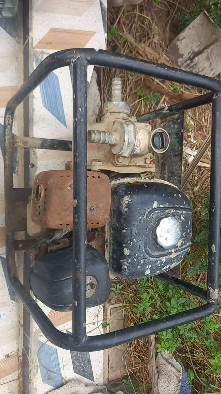 مطور سحب للبيع جديد يمكن مشتغل 5ساعات ومتروك ***********

نص مكتوب في الصور:
- حيدر جديد
- صورتين
- ١٠:٣٩ ص
- ١٠:٤٦ ص