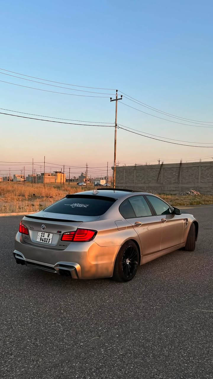 السلام عليكم 
اللهم صلِ على محمد 🤍
 BMW F10- 528i 
 محرك 6 سلندر n52 نوزل قصير / اصل فصل 
مديل 2011 وارد امريكي فول فول عدا بوب شفط
1-     سلايد 
2-    شاشه جبيره - كأمره خلفية
3 -   فان التبريد 2 يعني الصدر فان والسايق فان وحده + تبريد          
        خلفي
4-   اضائة خفيه دشبول وبطاين البوب اصلي مو عمل
5-   5 بردات
6-   كشنات جلد وكهرباء و خزن و تدليك و تدفئة + تكوات
       الراس كهرباء. 
 7-   دركة M شيفتات 
8-   وياله توسايز مال f90 
9-   حساسات خلفي و امامي 
10-  مري شفط
11 -  لايت داينمك اصلي 
وباقي المواصفات معروفة بالf10
بدون اي ضرر ✅
بيها قطعتين صبغ فقط
( بنيد و باب سائق شرط بدون معجون ولا ضرر) 
ماشيه 260 km
(عليها كت M4 مميز)🌟
 دعاميات وجاملغات اماميات فايبر اصلي
والقطع الاصليات موجودات اذا تحب
مكينه وكير و بدي السيارة خير من الله و شرط الفحص 
تحويل ثاني يوم 
سعرها 165 ورقة وبيها مجال 
مكاني موصل

*********** - بي واتساب 

***********
