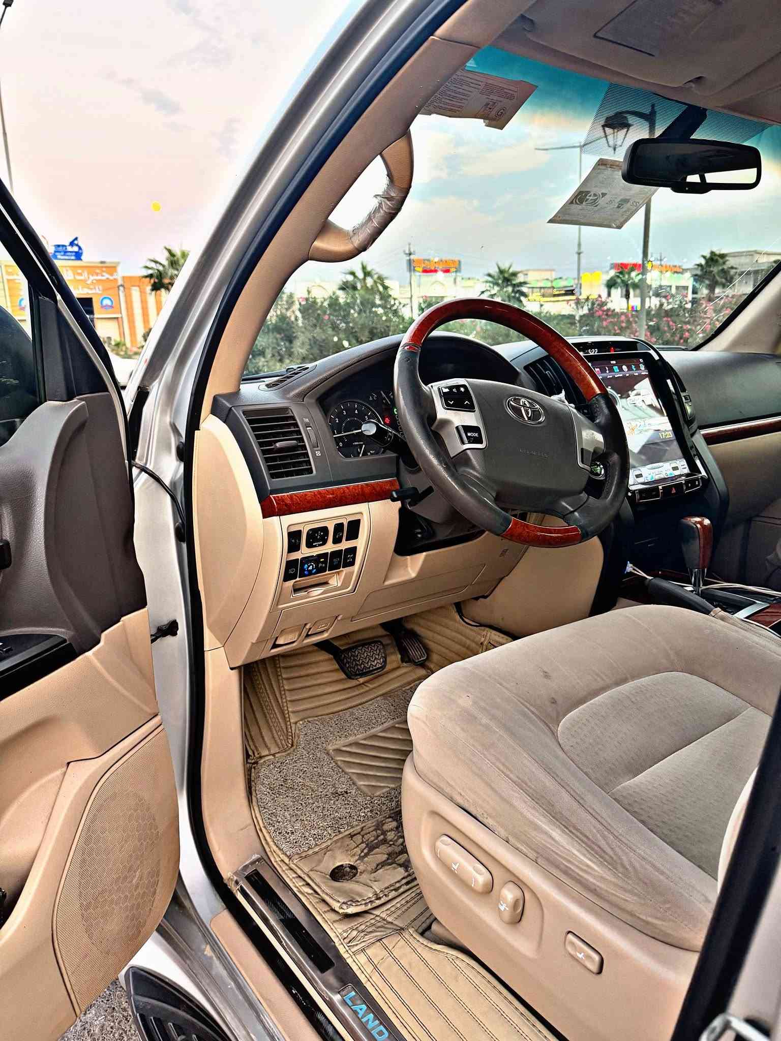 لاندكروز GXR • V8 ٤٦٠٠ • رقم اربيل