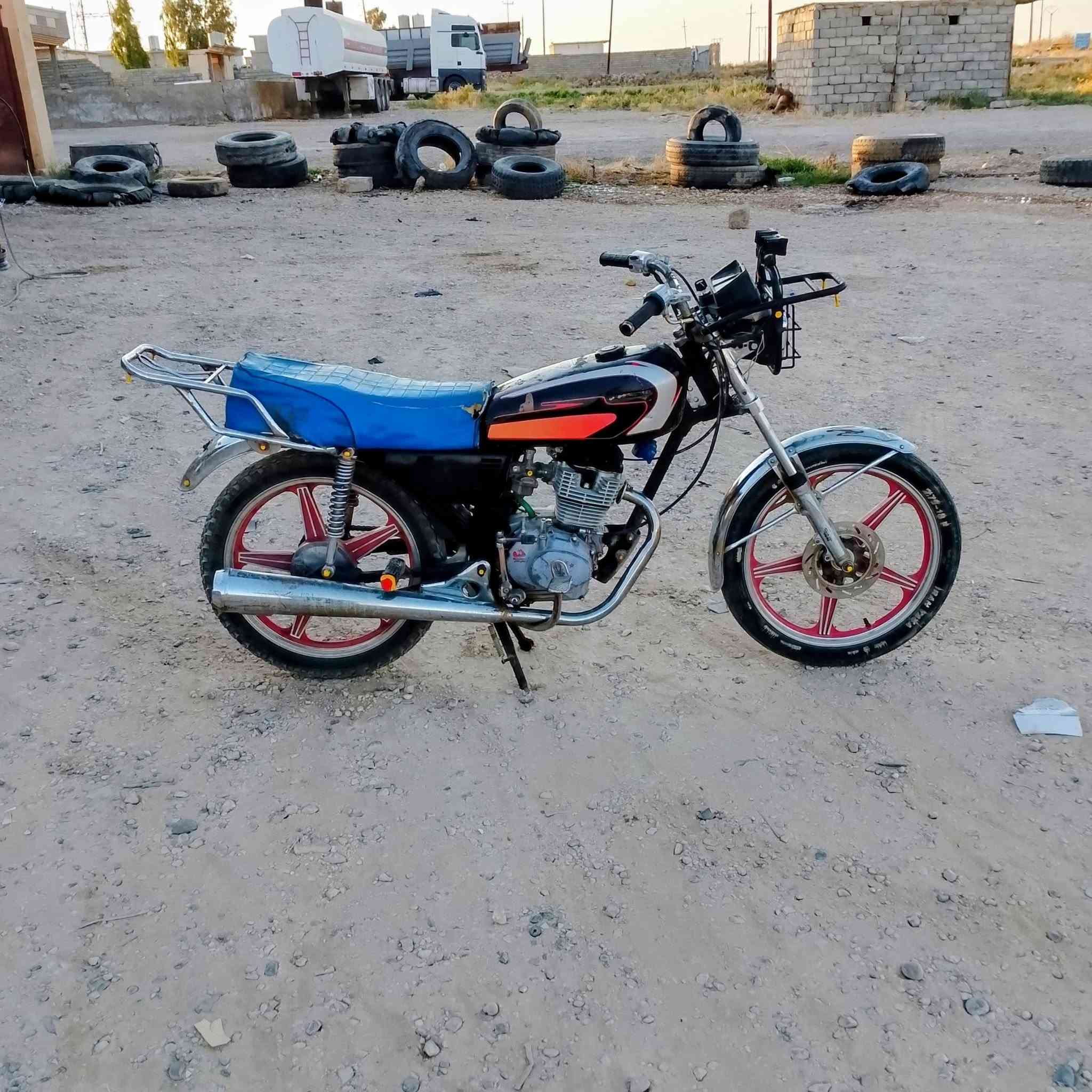 عليكم ماطور للبيع تايگر موديل 20 السعر 300بي مجال نضافه جدام العين محرك لا صرف ولا نفخ تواير جدد وايرمنيه شغاله مراوس يرهم الستفسار عله الرقم ***********

