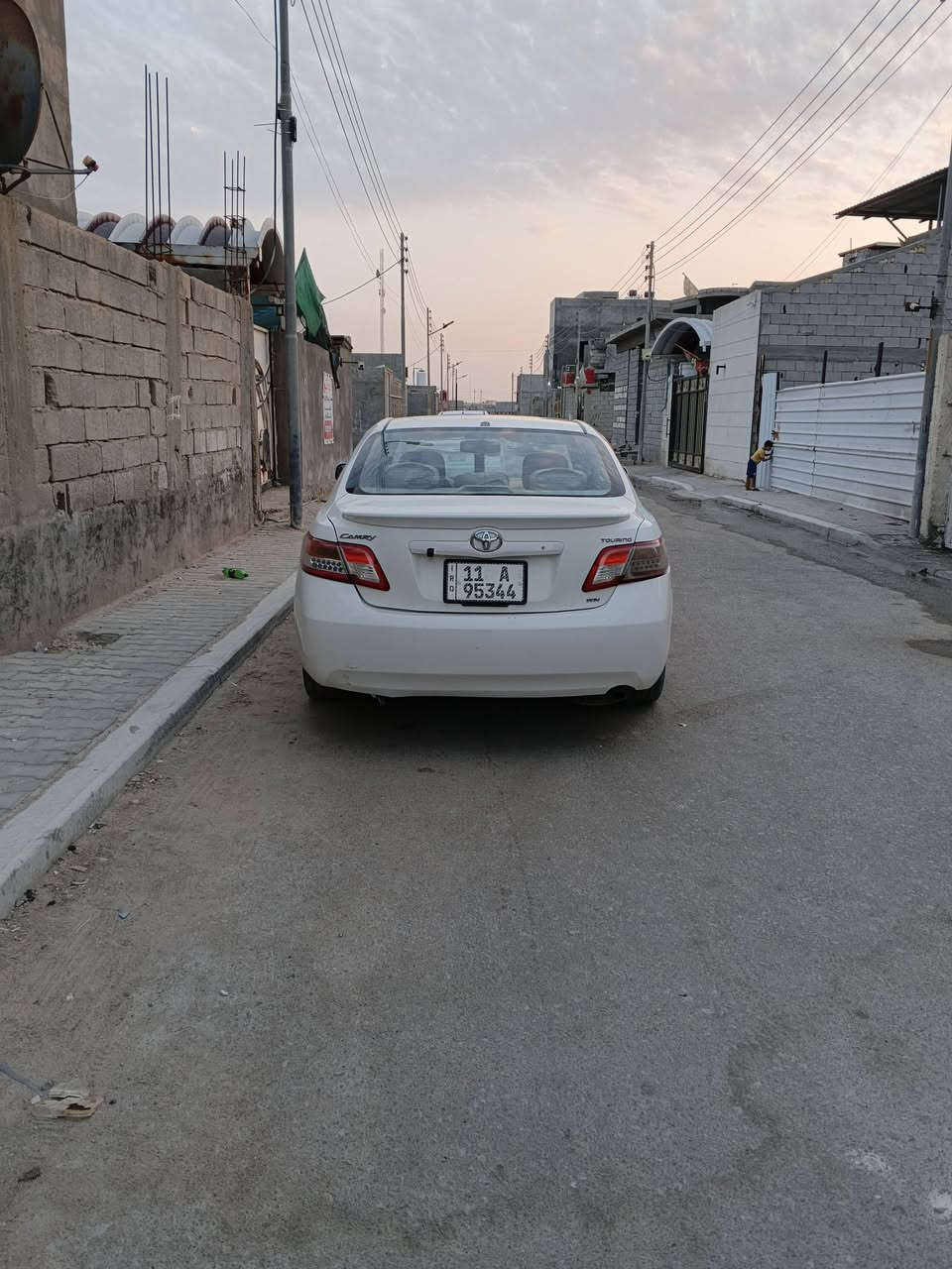 السلام عليكم من رخصت الادمن.  كامري. للبيع  التفاصيل داخل الصوره. السعر 88 وبيهه مجال ***********

نص مكتوب في الصور:
- سلام عليكم. كامري. 2007. خليجي بسمي مواصفات فتحه سقف كشن كهرباء مكينه وكير مكفولات تخم السياره مامكفوله بيه ضربه بلجنطه العنوان بصره ابي الخصيب (***********) السياره حلوه ونظيفه. السعر 88 وبيها مجال