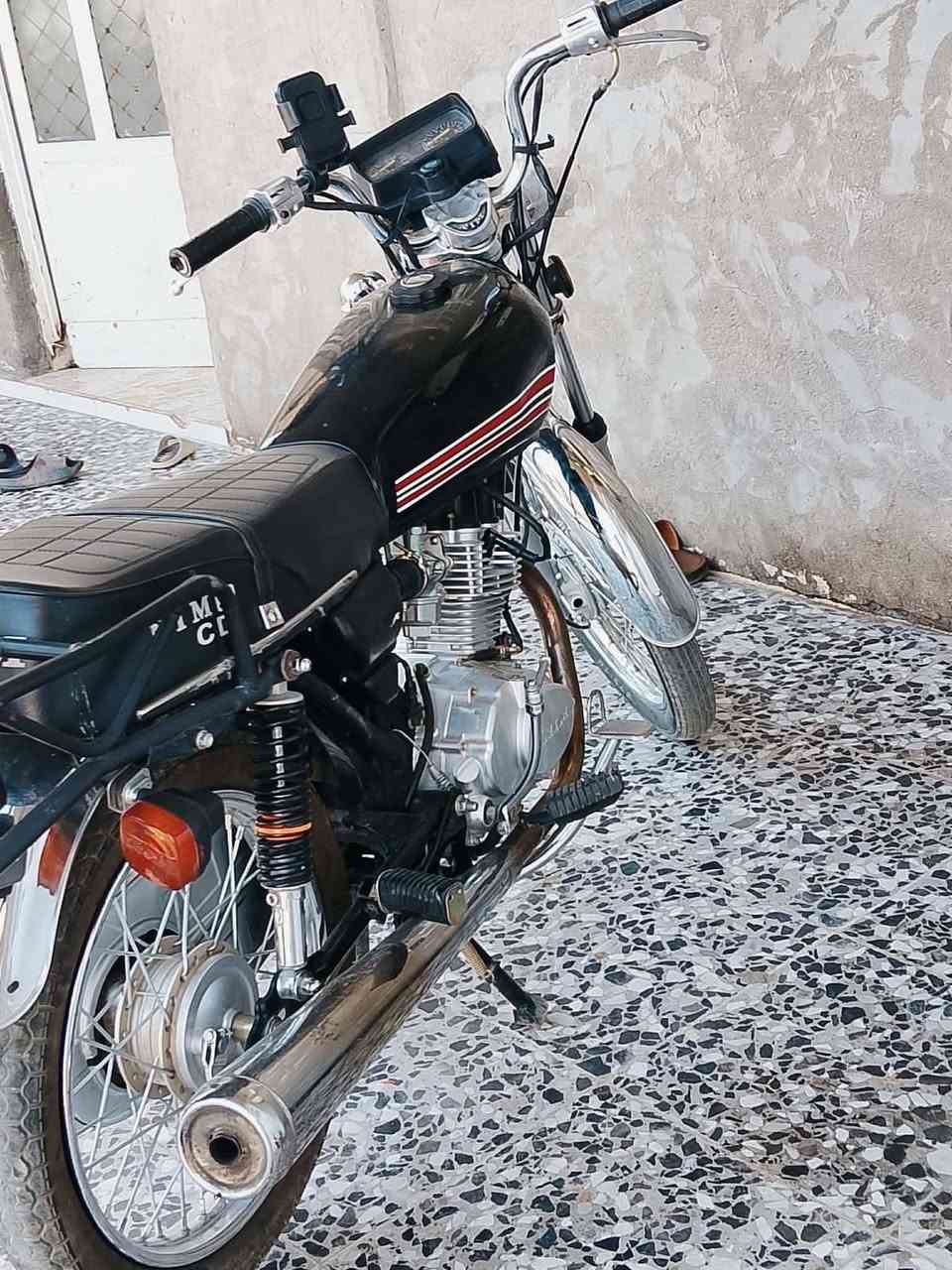 سلام عليكم دراجه نامه للبيع موديل 25 جاهزه الترقيم مكاني بغداد المعامل السعر 600وبيهه مجال‏‪***********‬‏
