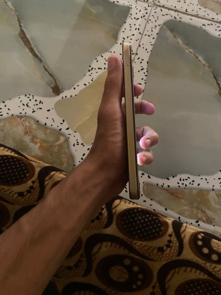 سلام عليكم  
جهاز ريملي سي ٦٣
ذاكره ٢٥٦
بطاريه ٥٠٠٠
جهاز جديد استخدام شهر واحد كامل ملحقات 
سعره ٣٠٠ 
مكاني نجف حي الميلاد 
***********
