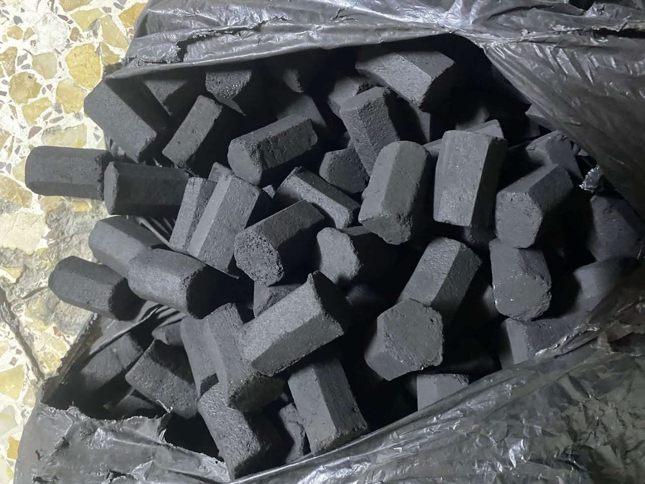 النجوم غني عن التعريف ١٠ كغم اصبع سداسي للتواصل ***********
