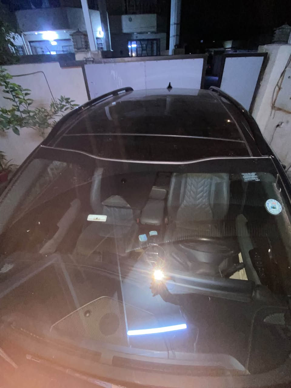 :

🚘 للبيع كيا سبورتاج أمريكي 2023 – فول مواصفات 🔥

✨ الموديل: كيا سبورتاج 2023 محرك 2400 جئ دي اي  بانزين عادي اومحسن تشتغل عادي بدون دوانز مساقا 
🇺🇸 المصدر: وارد أمريكي
⭐ الفئة: فول مواصفات
📅 سنة الصنع: 2023
🛠️ الحالة: نظيفة جداً
❄️ تكييف قطعتين
📺 شاشة ومواصفات تكنولوجية شاشه كبيره فتحة سقف بانوراما باب الجنطه بصمه
📷 كاميرات وحساسات
🔑 تشغيل بصمة / دخول ذكي تشغيل عن بعد
⚡ مواصفات كاملة حسب الفئة

السيارة جاهزة للاستخدام، وتفاصيل الفحص والحادث جاملغ الخلفي موضحة للمشتري بكل شفافية.

💰 السعر: [السعر  دفترين وخمس مائة ] وبيها مجال
📍 الموقع: [المحموديه ]
📞 للاستفسار: [رقم الهاتف ***********
