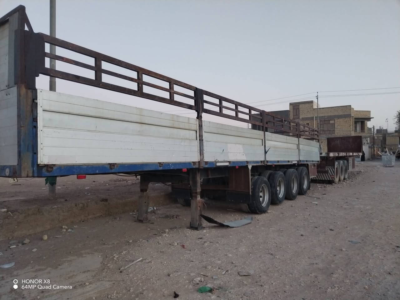 عربانه ألماني ٤ دناكير دنكير مربع للبيع السعر ٦٠ وبيه مجال الشراي يتصل مكان ميسان العماره  ***********

نص مكتوب في الصور:
- HONOR X8
- 64MP Quad Camera
- O HONOR X8