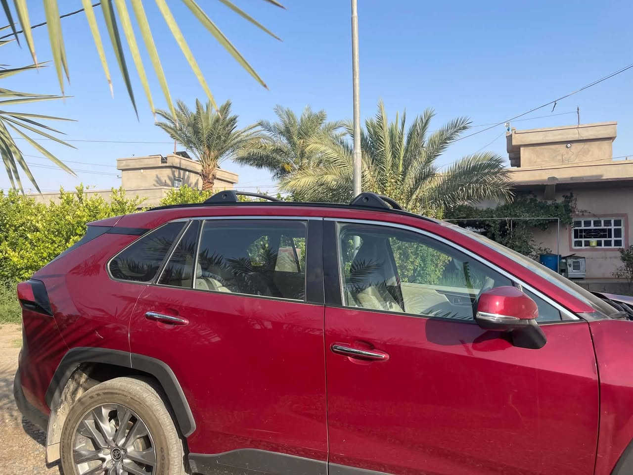 السلام عليكم....
TOYOTA  RAV4 
لمتد اعلى فئه
لون ماروني 
موديل 2024
مواصفات السيارة 
بصمة  تسغيل وأبواب
فتحة سقف 
انارة الداخلية ثلجي 
سماعات JBL
 دبل لدى امام بروجكتر 
رادار أمامي وجانبي وخلفي
مانع تصادم
صندوك كهرباء 
جام أربعة اوتو 
لايت اوتو 
شاشة كبيرة كامرة خلفية دوارة 
شاشة ابل كار بلي 
اشاير مري 
مانع انزلاق 
فور ويل 
٣ وضعيات للقيادة  ماوس 
تحكم استيرن فول
 مثبت سرعة واوامر صوتية ورادار تفاعلي وتحديد مسار شاشة اعطال حساس اطارات 
سيارة نظيفة جدا 
حادث بسيط 
سيارة رقم صلاح الدين حره هزة جديدة 
ورقم الدولي 
ماشية 56 كم وقابل للزيادة
رقم الشاصي وصور الحادث  مرفق مع الصور
باقي التفاصيل عالخاص
السعر / 220
للاستفسار
***********
