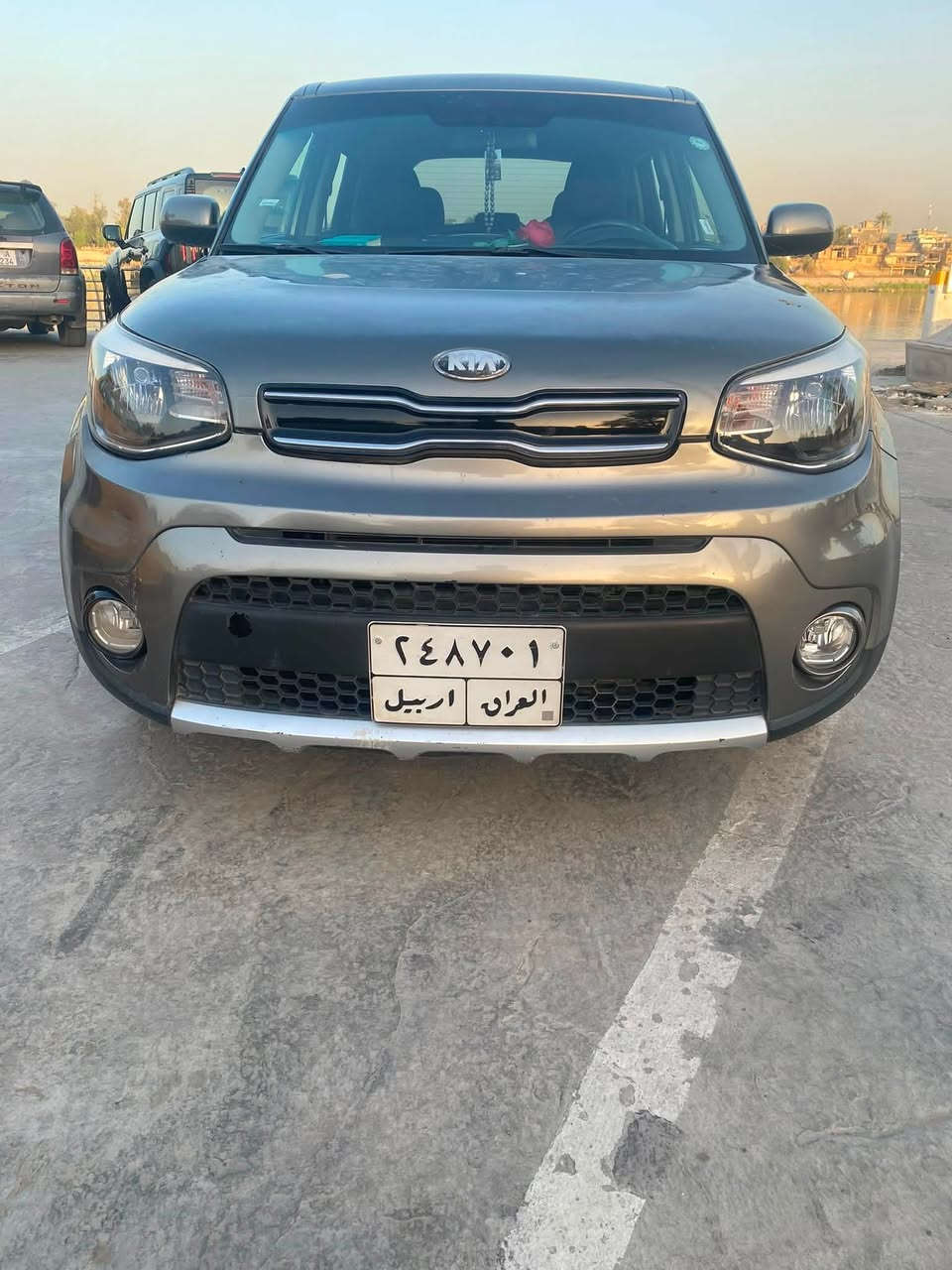 السلام عليكم للبيع كيا صول وارد امريكي حادثه بنيد وجاملخ وبل عراق صار بيها صبغ بابتين طخه بل دراجه 
موديل 2018
مكينه 2000
مواصفات شاشه كبيره
كامره دواره
فول تحكم ستيرن 
3انضمه قياده
ويل كب 17
السياره نضيفه
ماشيه 60
الهاتف ***********
العنوان الكاضميه او الحريه البستان
السعر103 وبيها مجال
