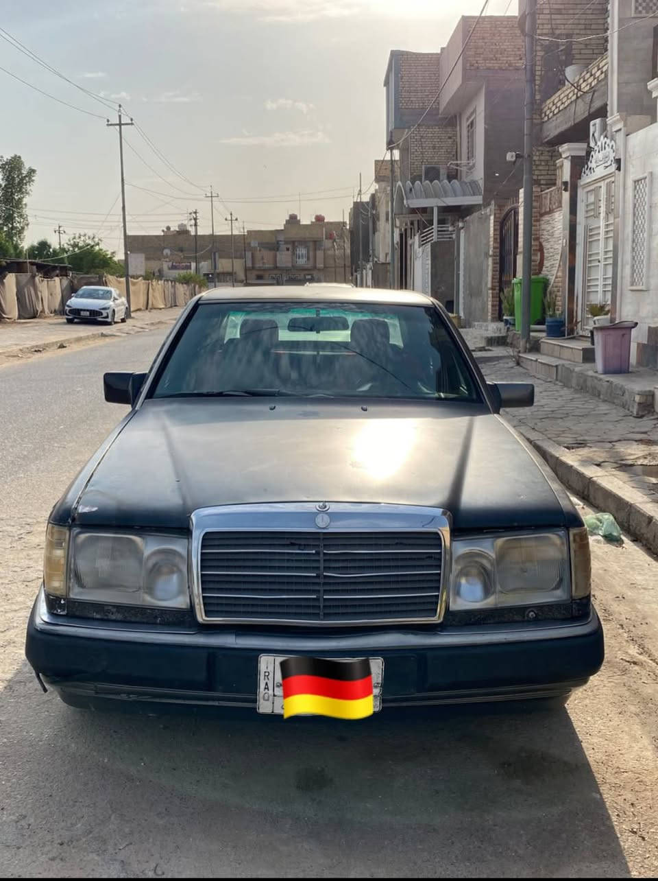 سلام عليكم سياره مارسيدس للبيع موديل 90 مكينه 3000محور كير ومكينه مكفولات تبريد بارد❄
 سنويه ساقطه رقم نجف مكاني النجف الاشرف حي الوفاء السعر 50 وبيه مجال رقم الهاتف
 واتساب وشريحه***********
فقط شريحه ***********
